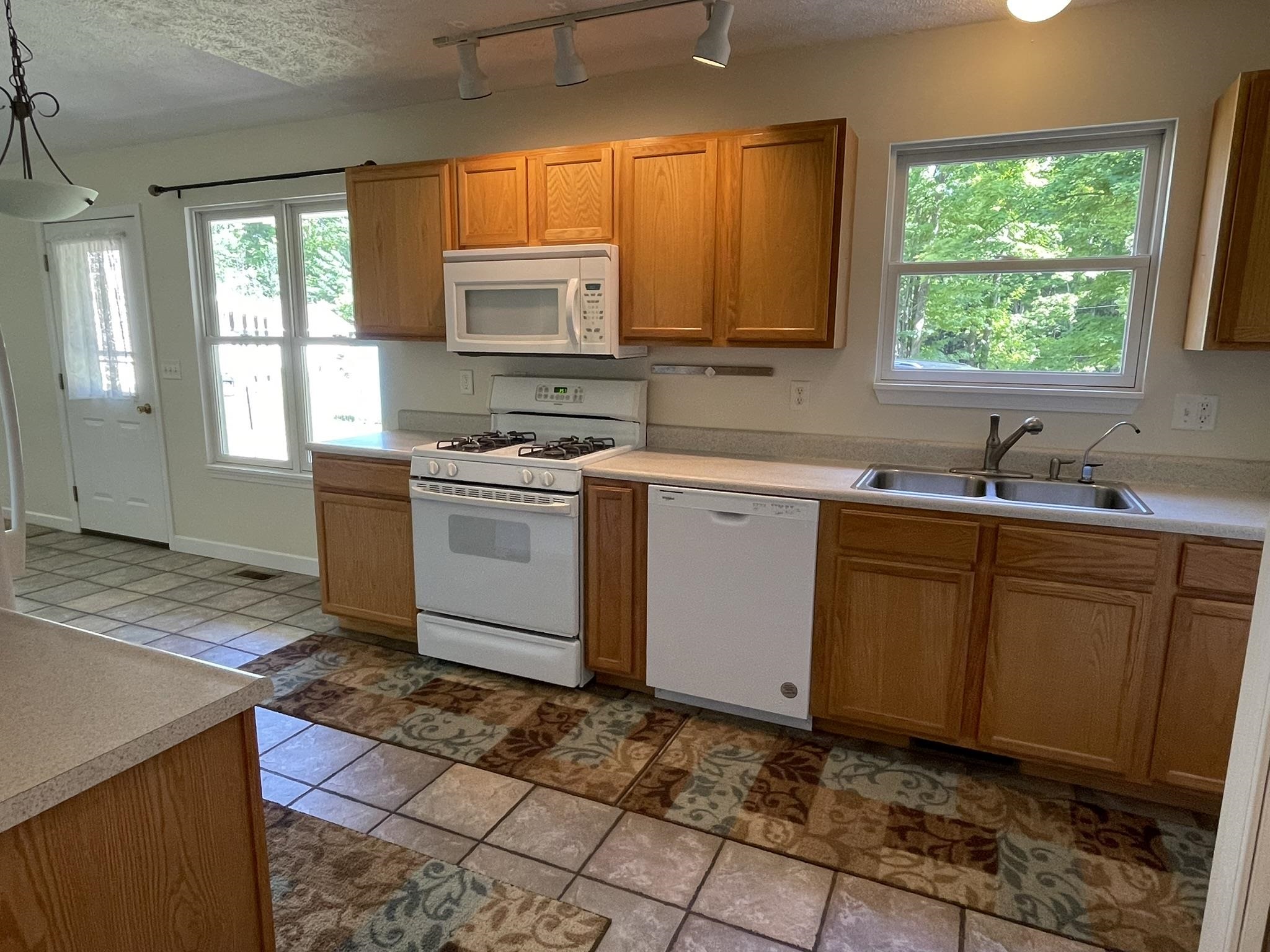 7430 River Street Property Photo 4