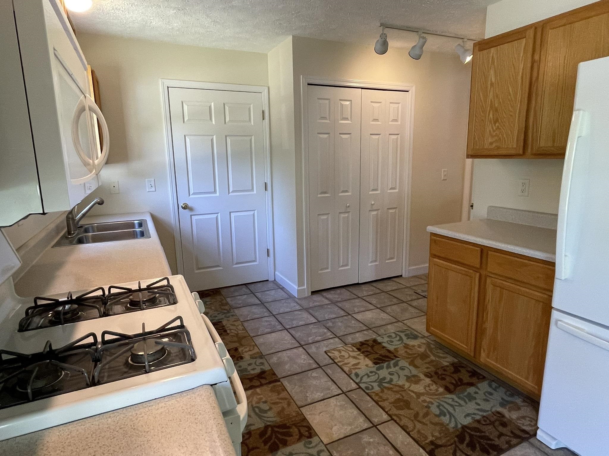 7430 River Street Property Photo 5