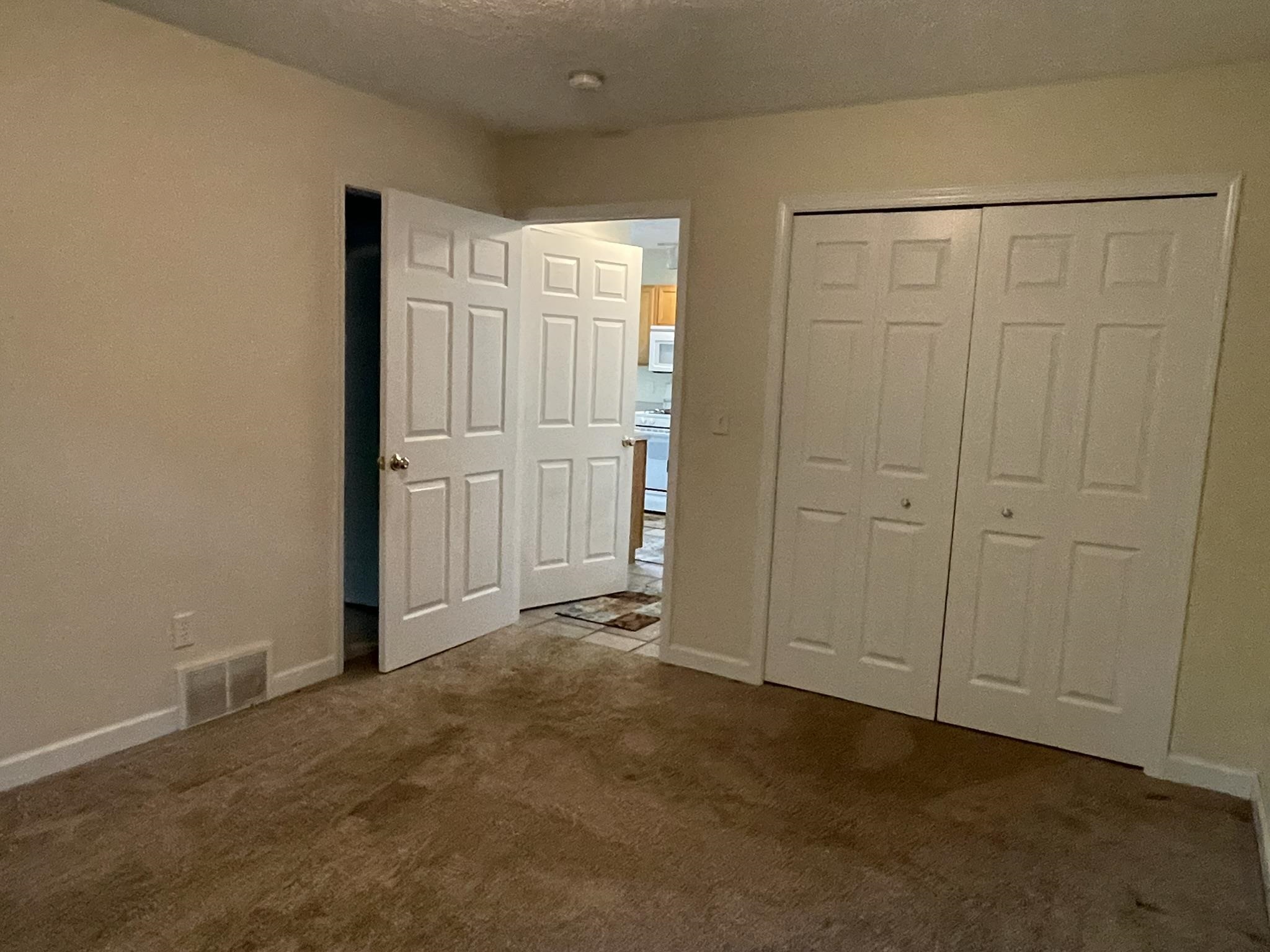 7430 River Street Property Photo 10