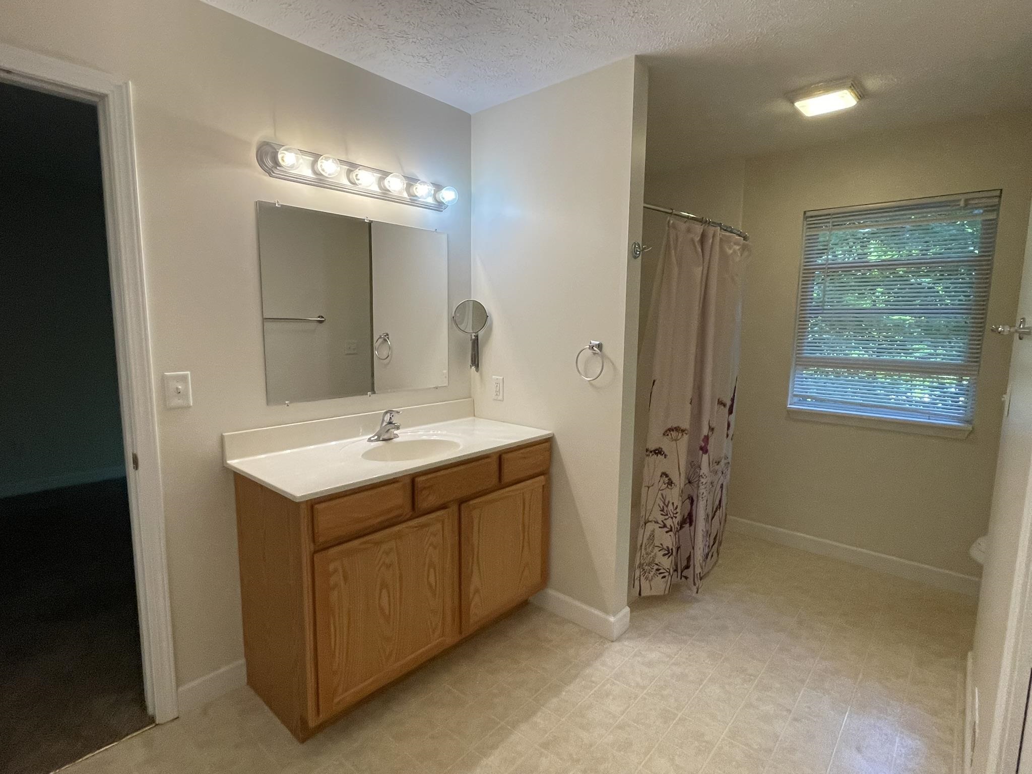 7430 River Street Property Photo 12