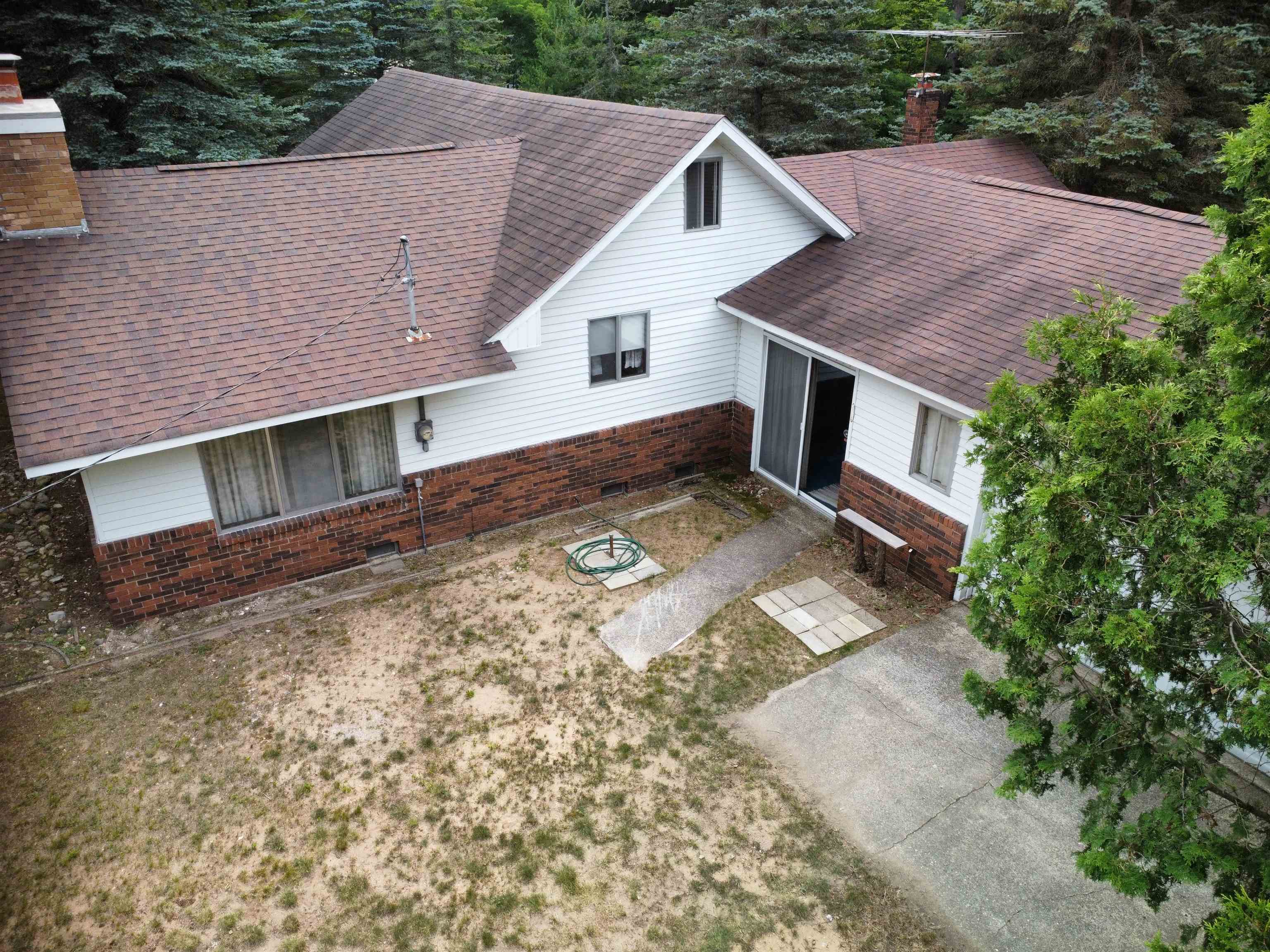 1908 Sanderson Property Photo 1