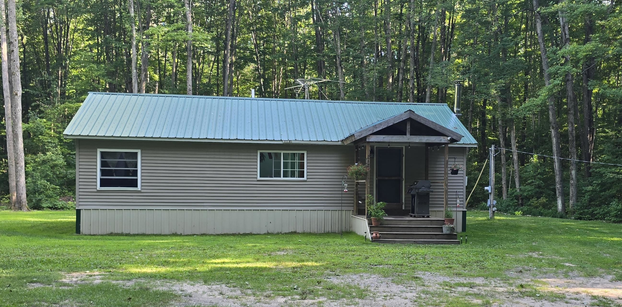 212 3rd Avenue Property Photo 1