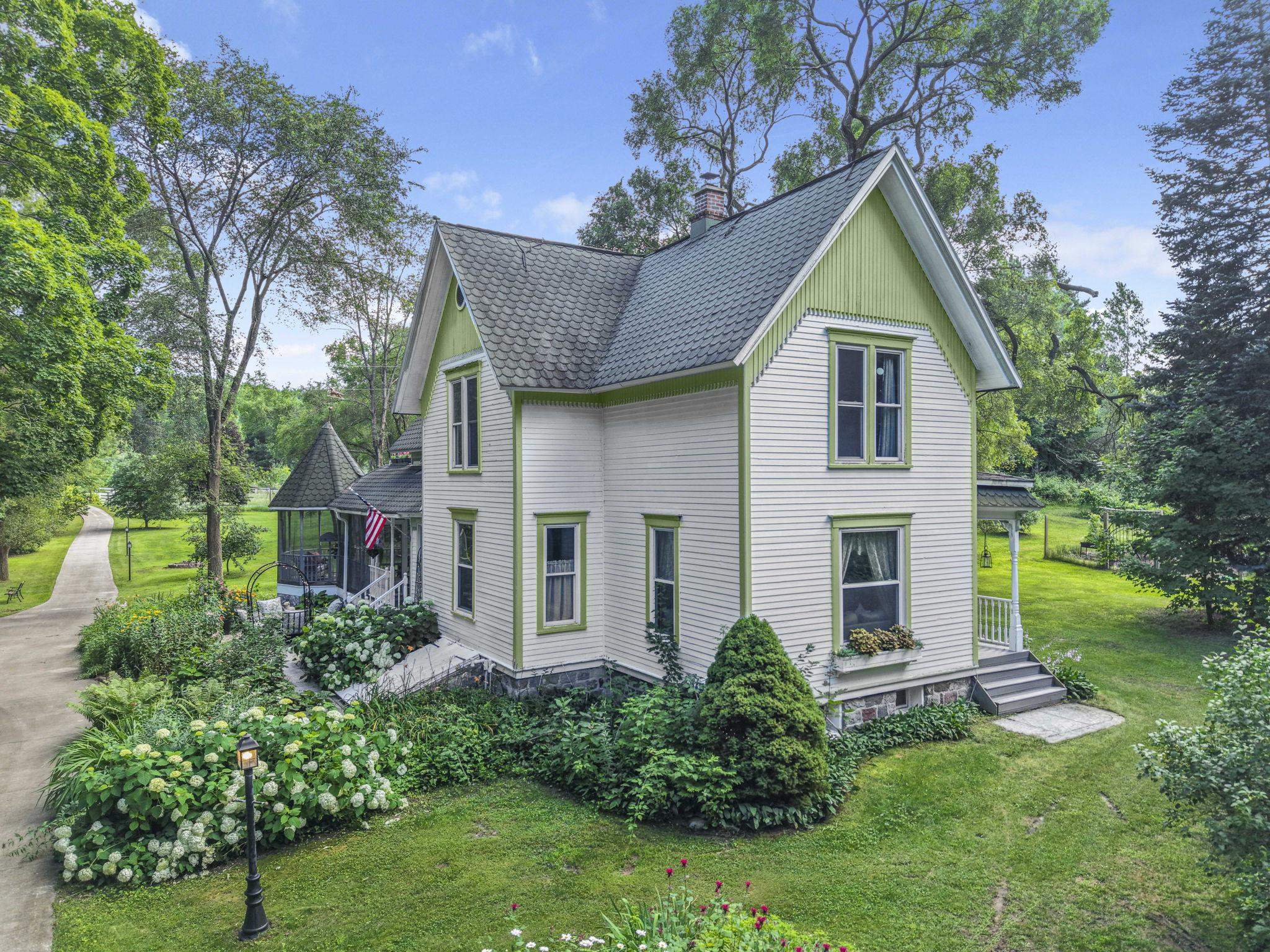 1056 Smith Road Property Photo 4