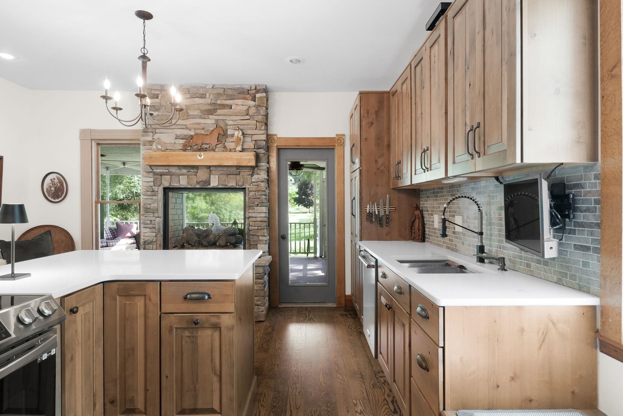 1056 Smith Road Property Photo 10