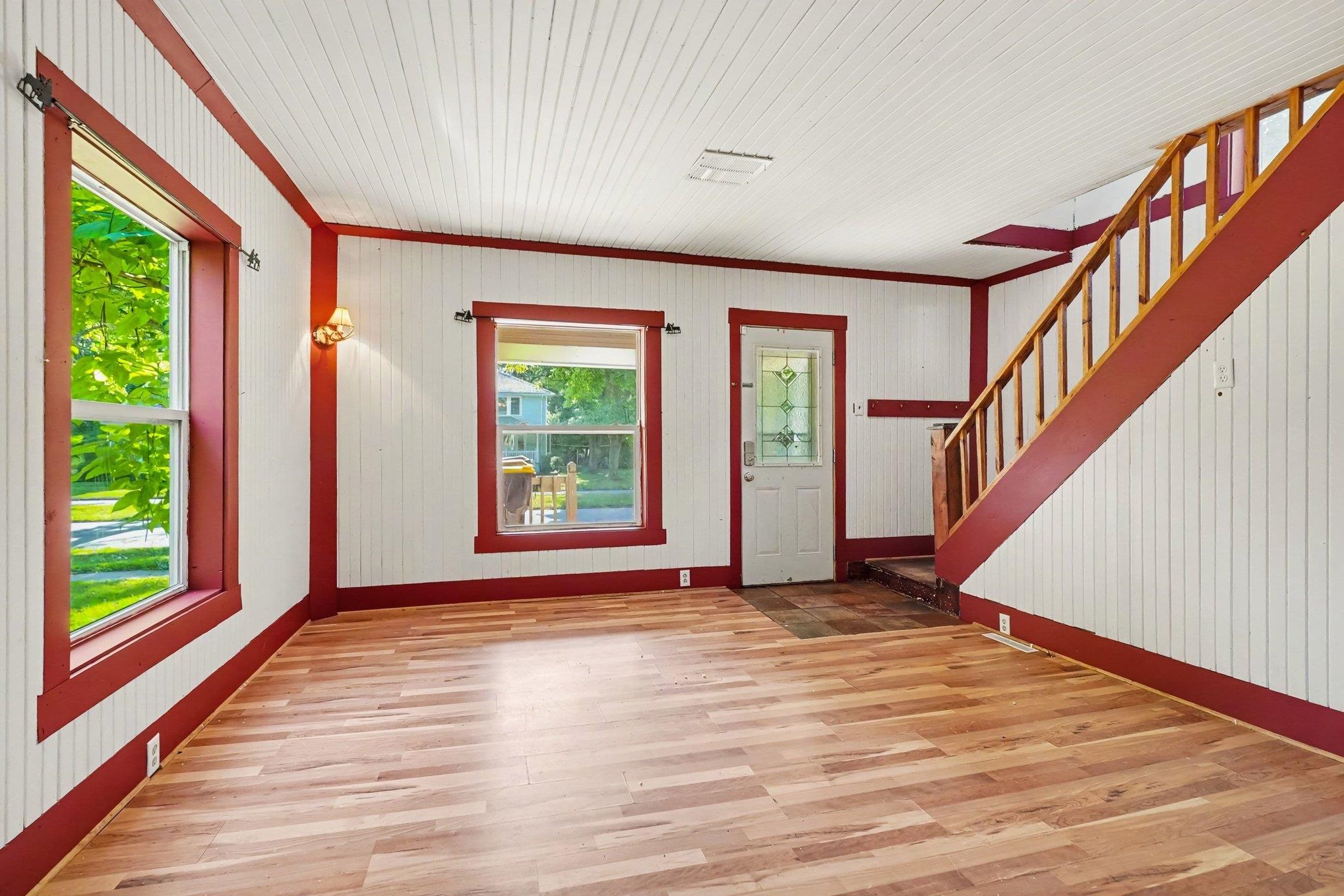 512 S Kinney Avenue Property Photo 2