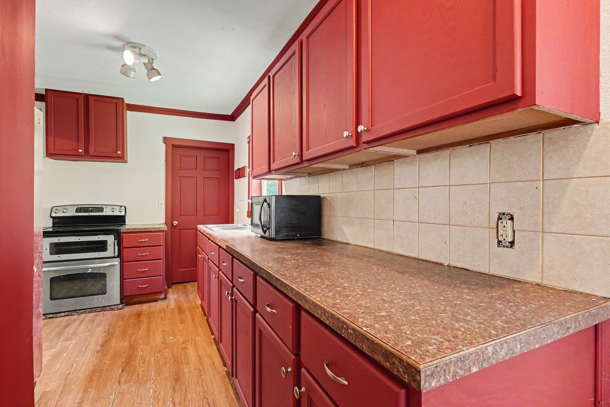 512 S Kinney Avenue Property Photo 8