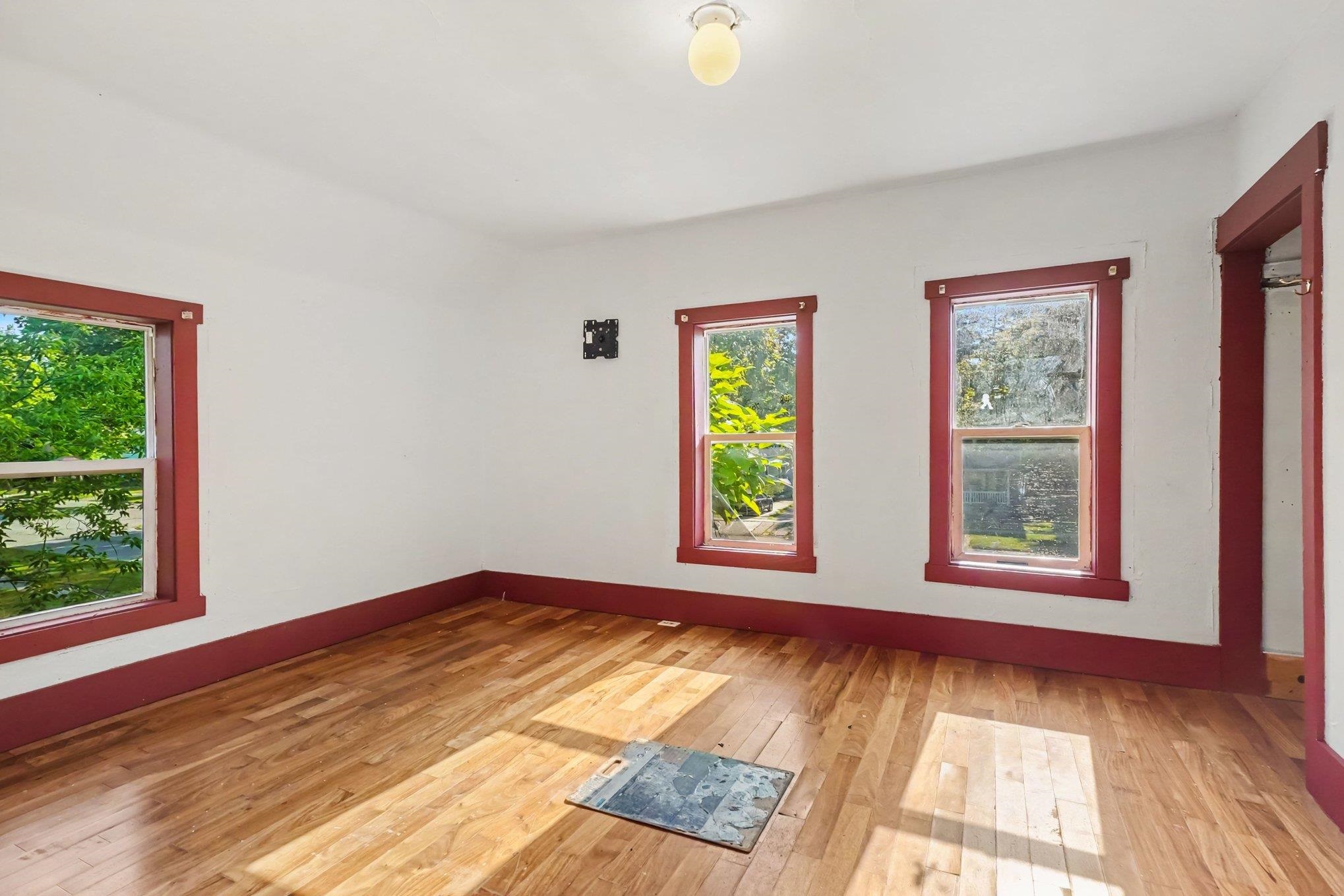 512 S Kinney Avenue Property Photo 18