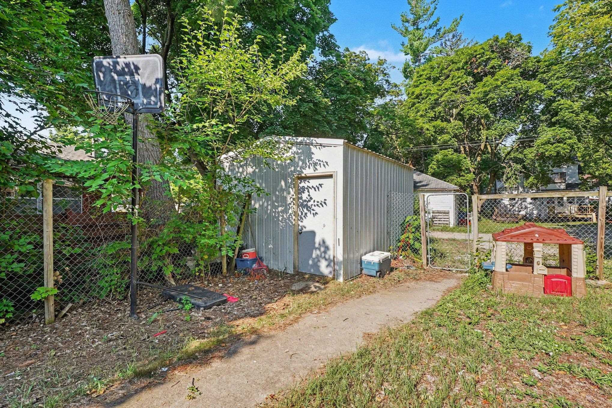 512 S Kinney Avenue Property Photo 25