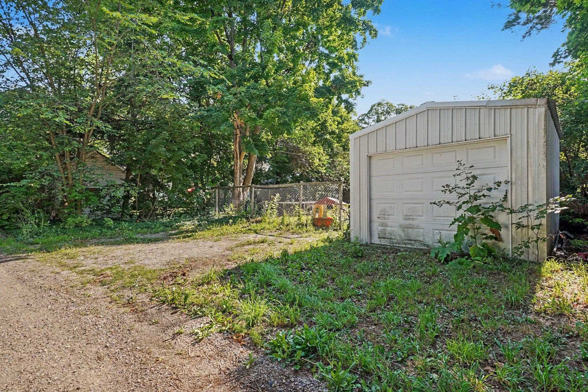 512 S Kinney Avenue Property Photo 26