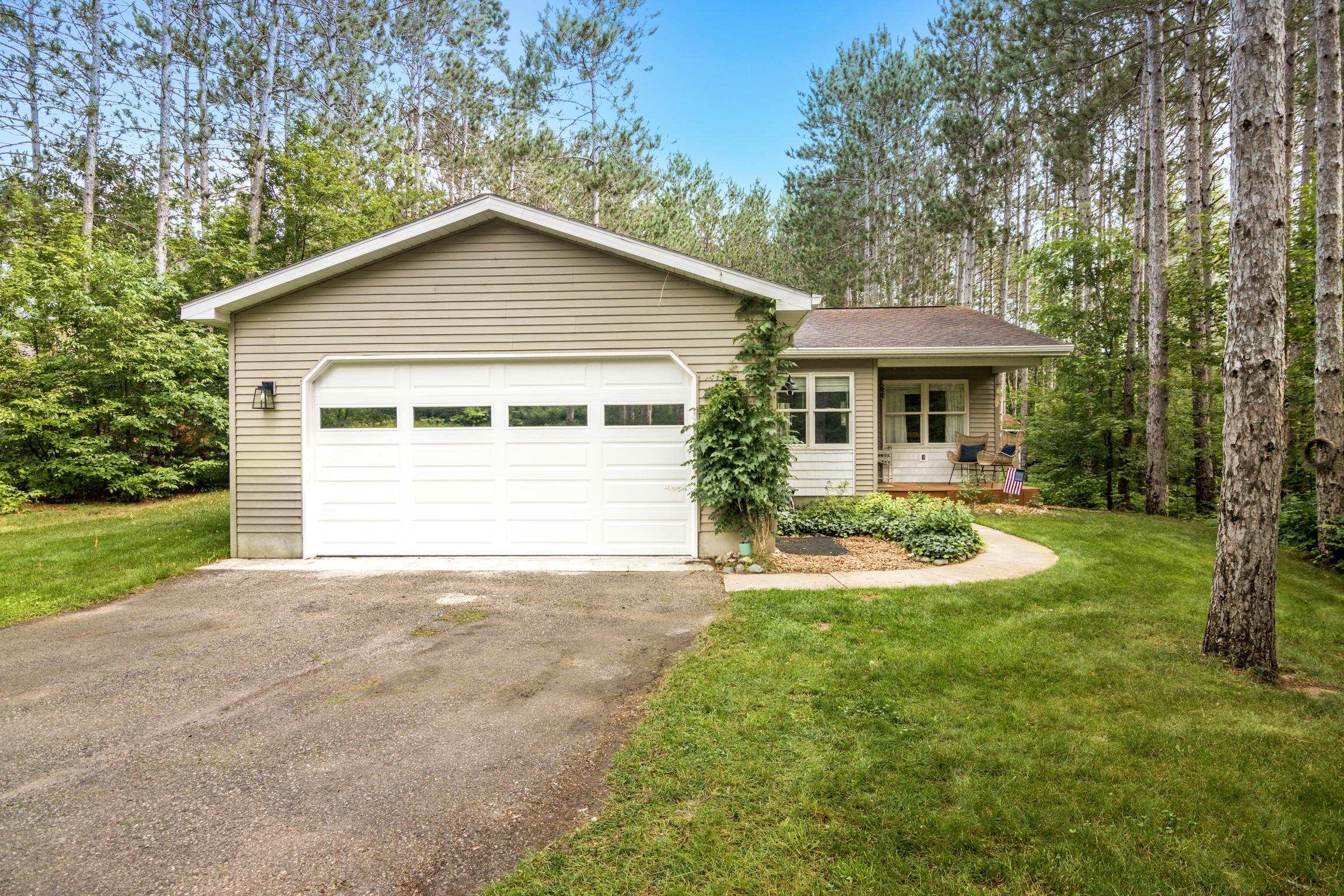 19980 Pine Woods Drive Property Photo 1
