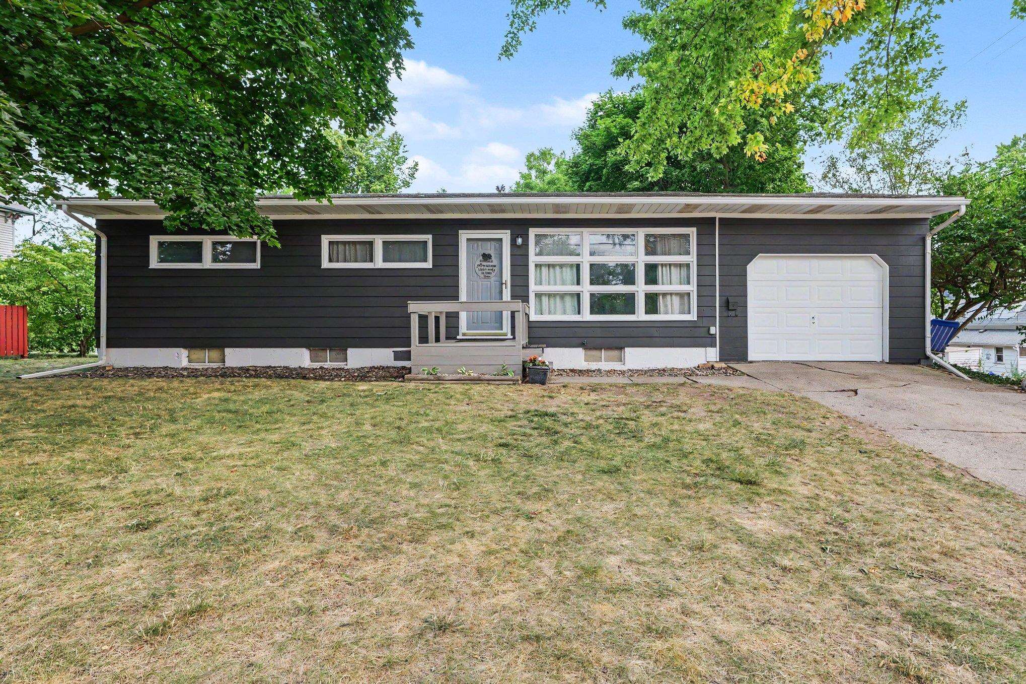 422 W Center Property Photo 1