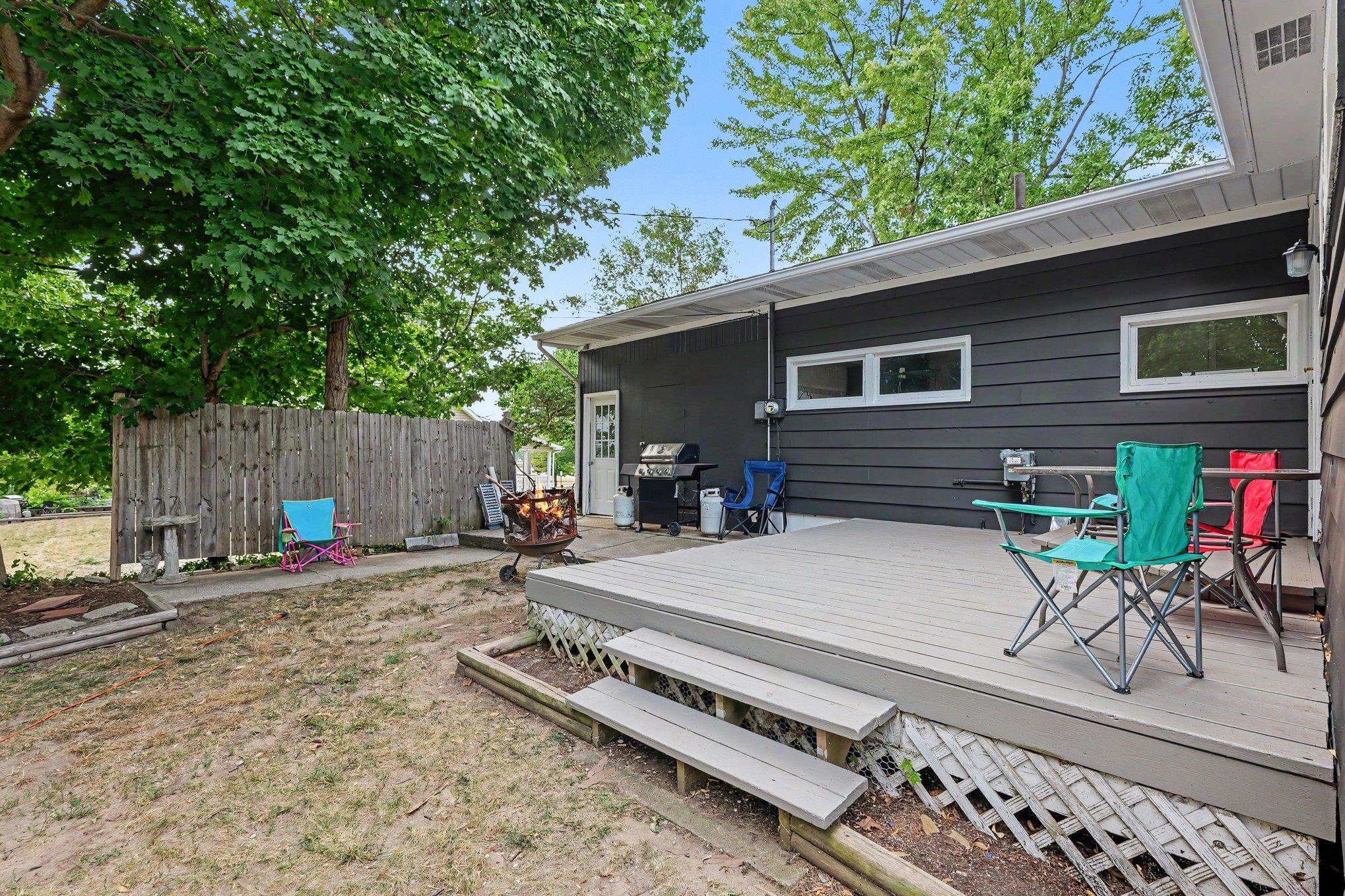 422 W Center Property Photo 4