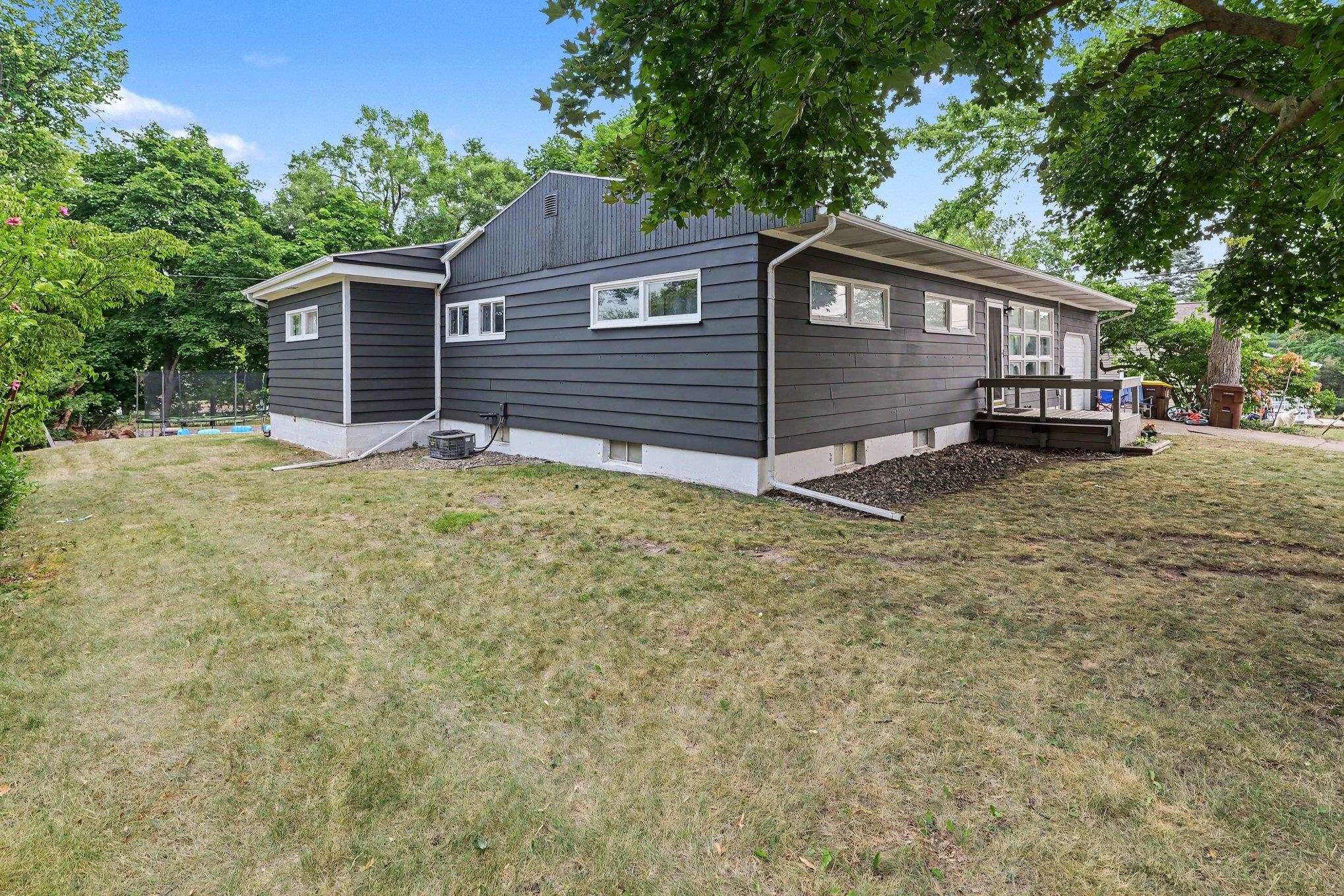 422 W Center Property Photo 5