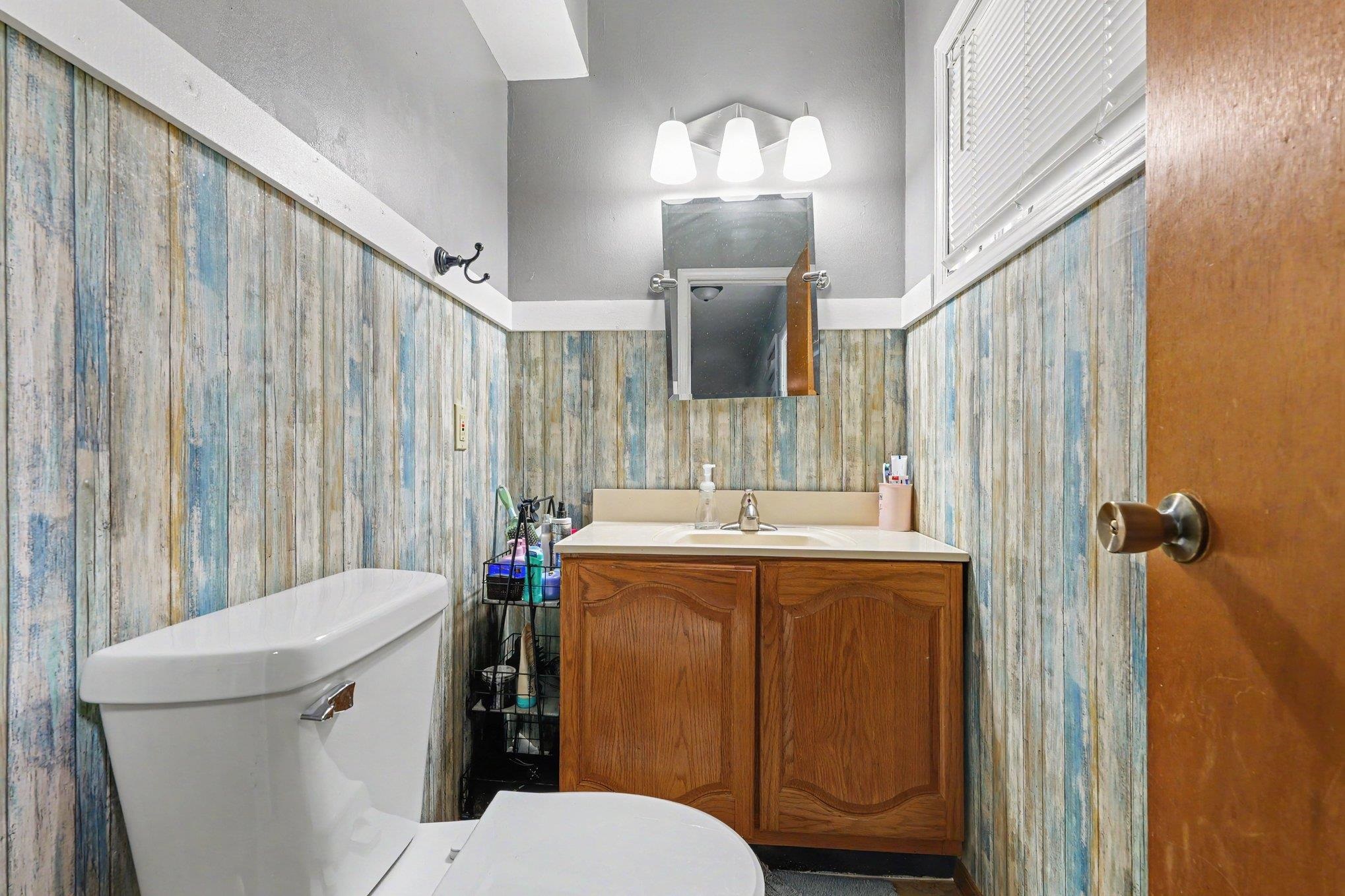 422 W Center Property Photo 23