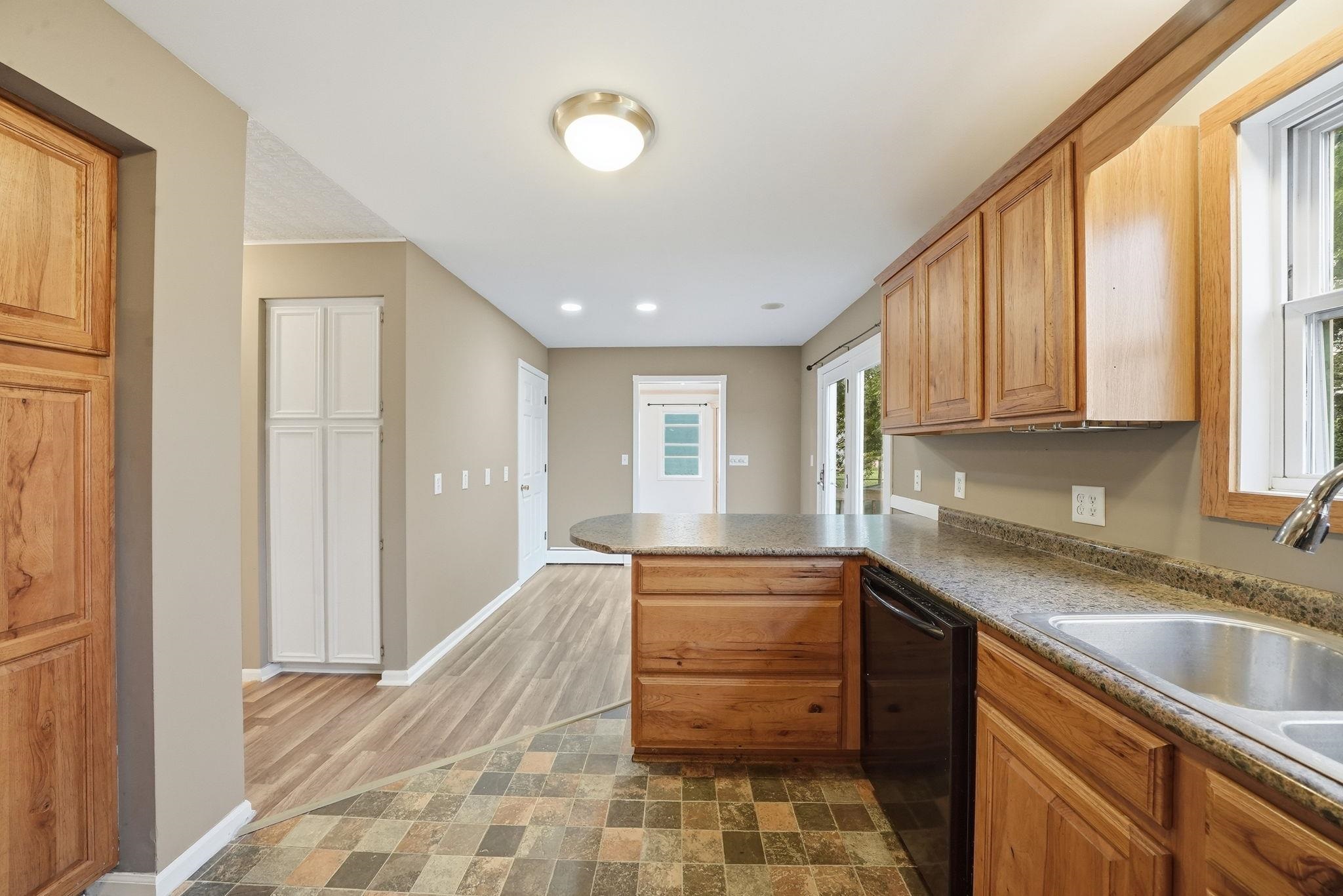 1017 Sunnyside Drive Property Photo 18