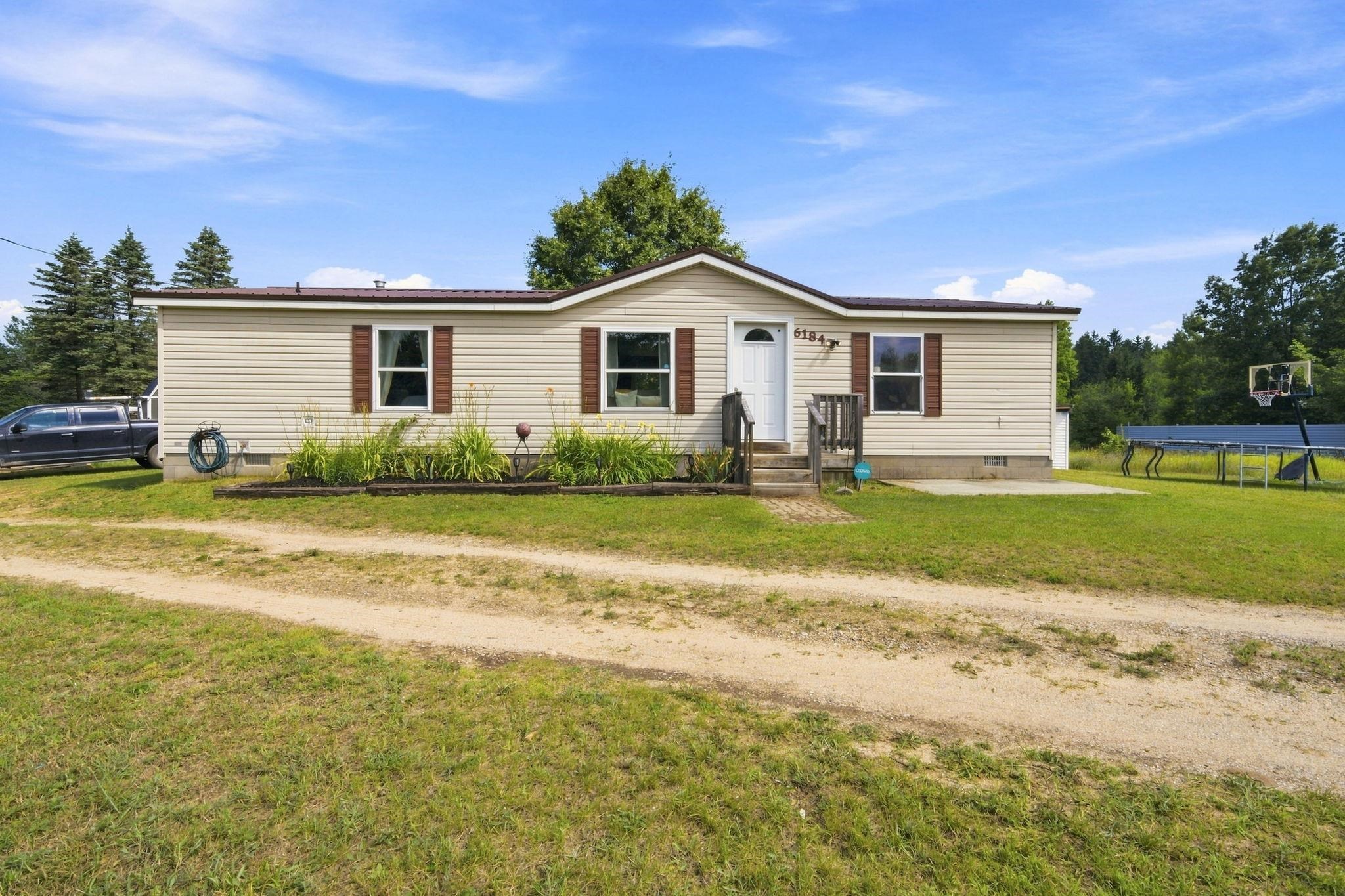 6184 Gonyer Property Photo 2