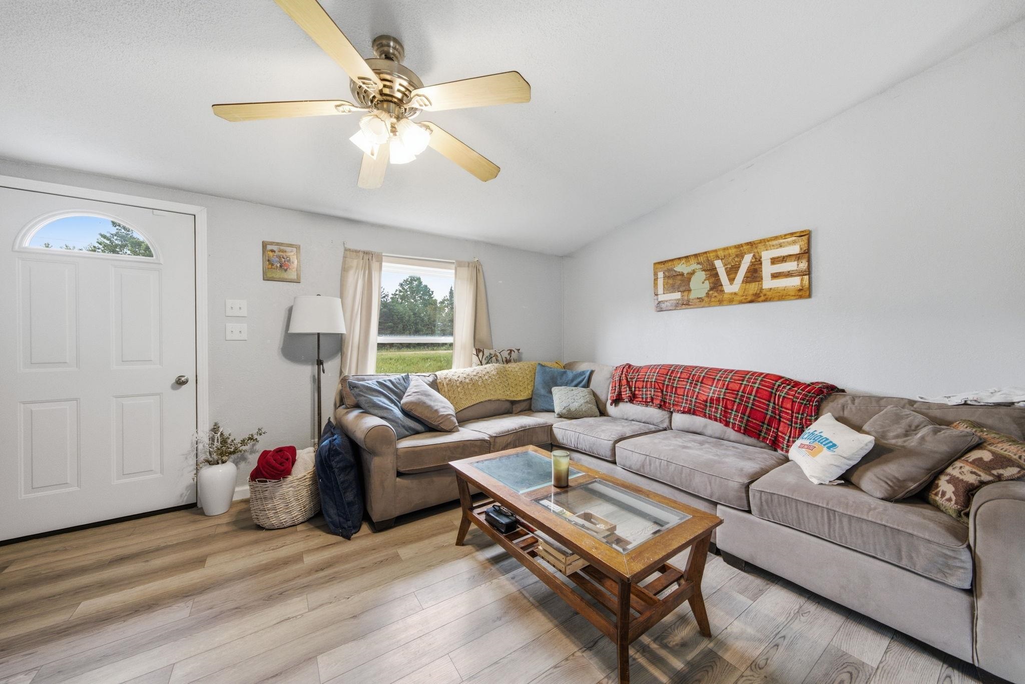 6184 Gonyer Property Photo 4