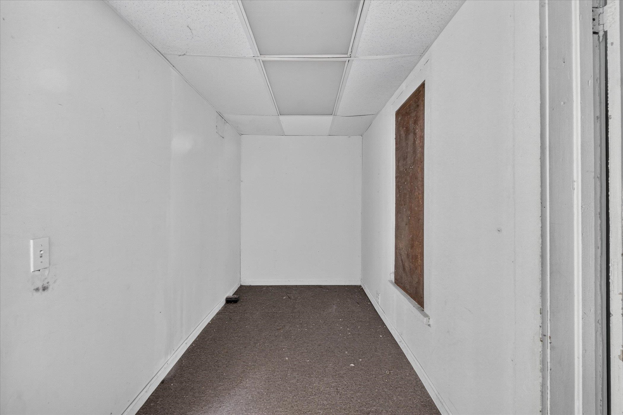 235 W Wright Avenue Property Photo 10