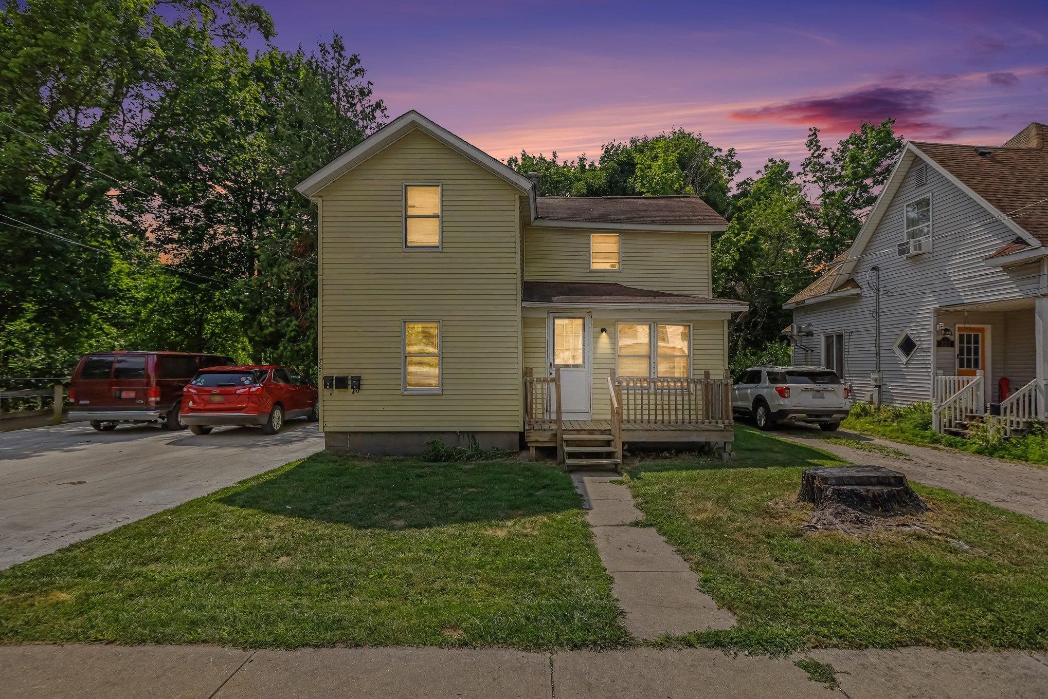 725 N Lake Street Property Photo 29