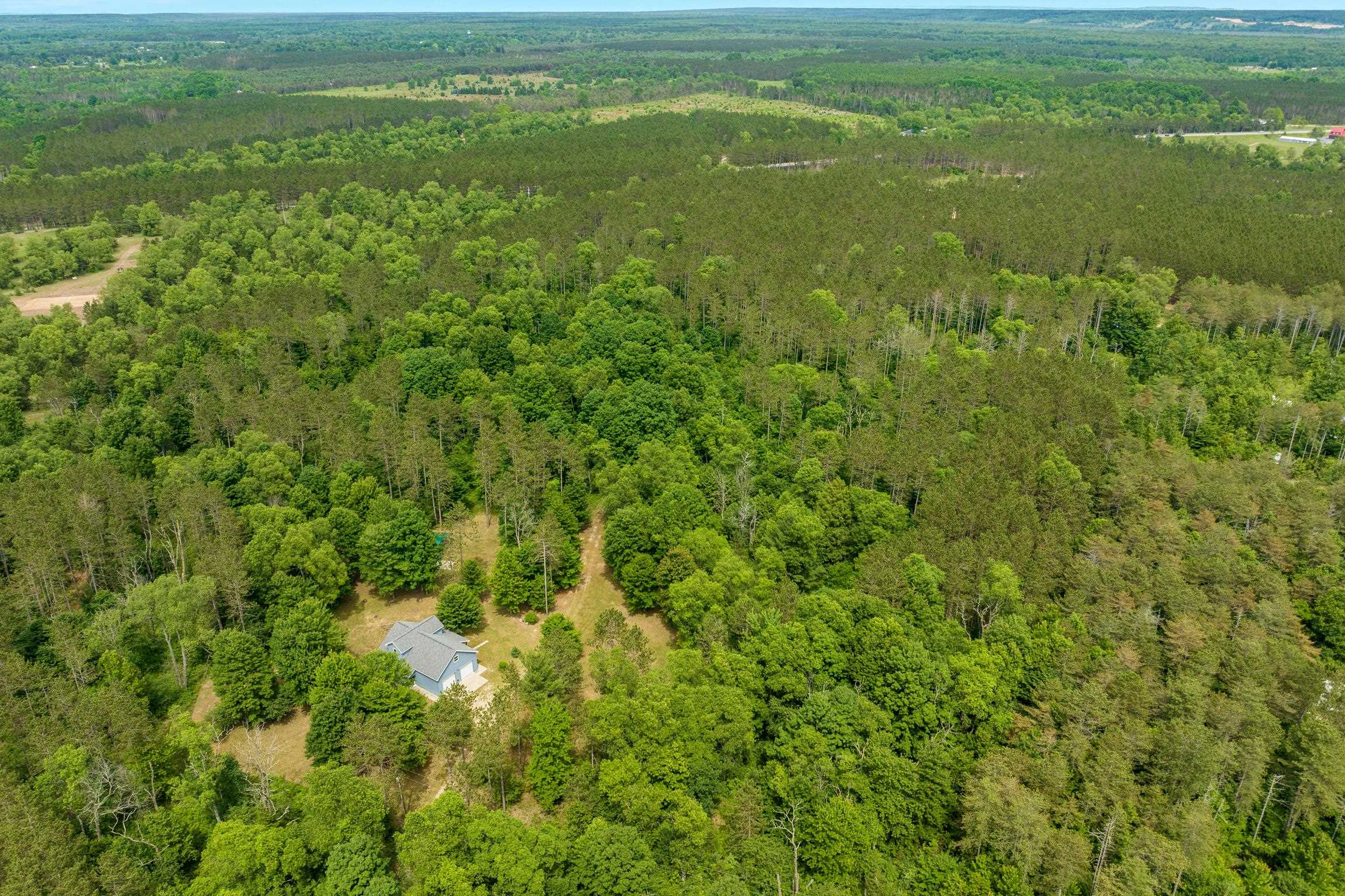 16514 Vondra Road Property Photo 4
