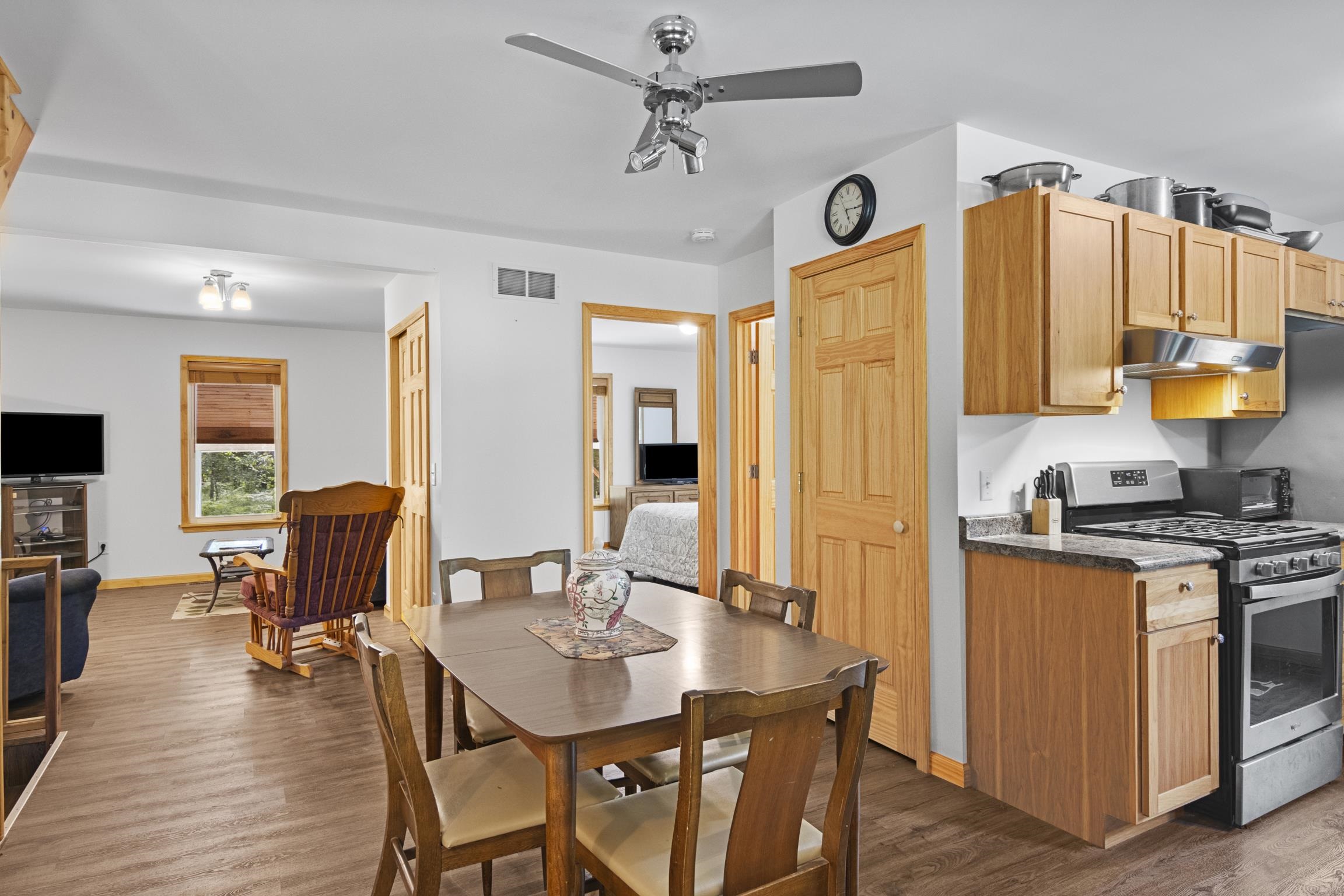 16514 Vondra Road Property Photo 5