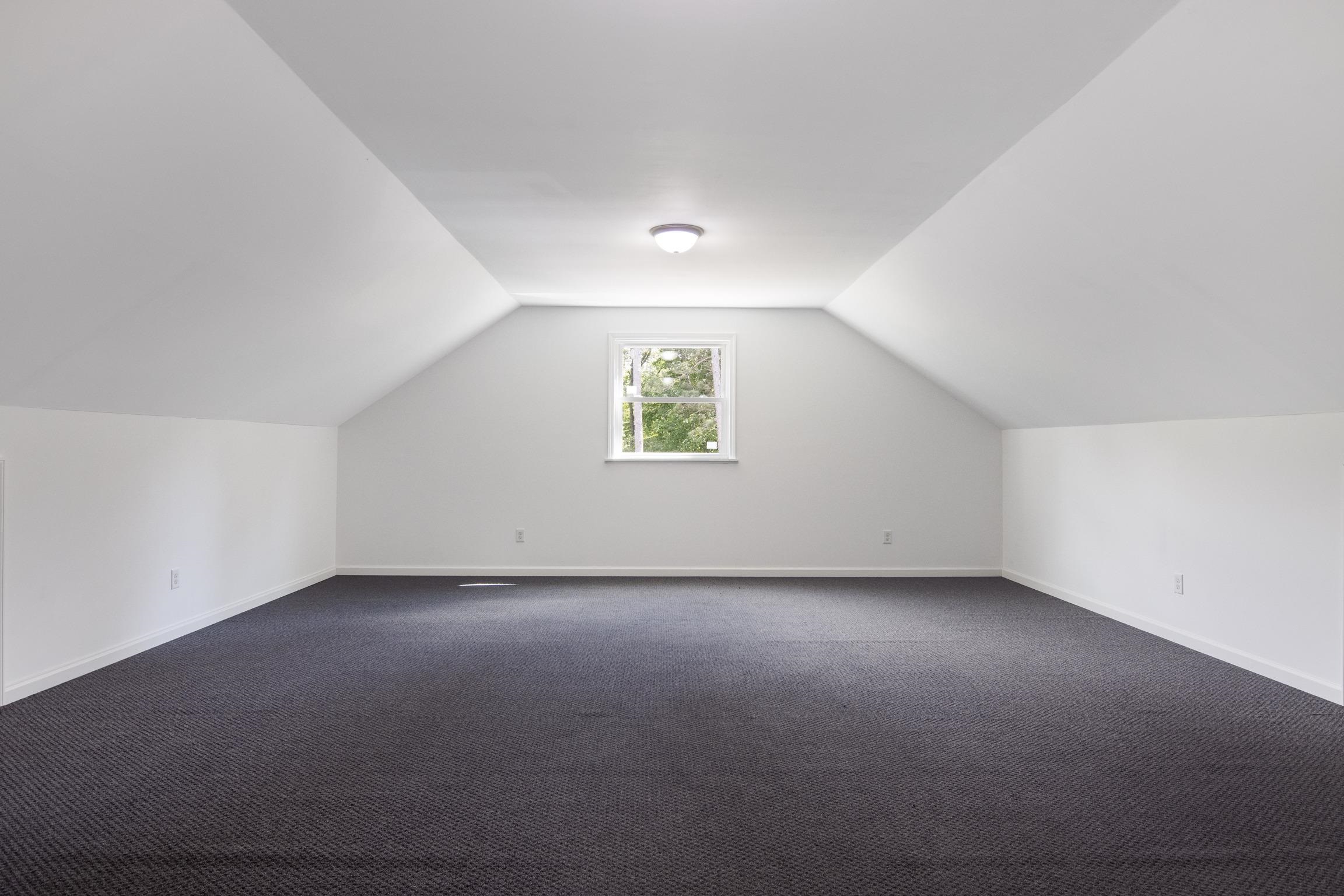 16514 Vondra Road Property Photo 13