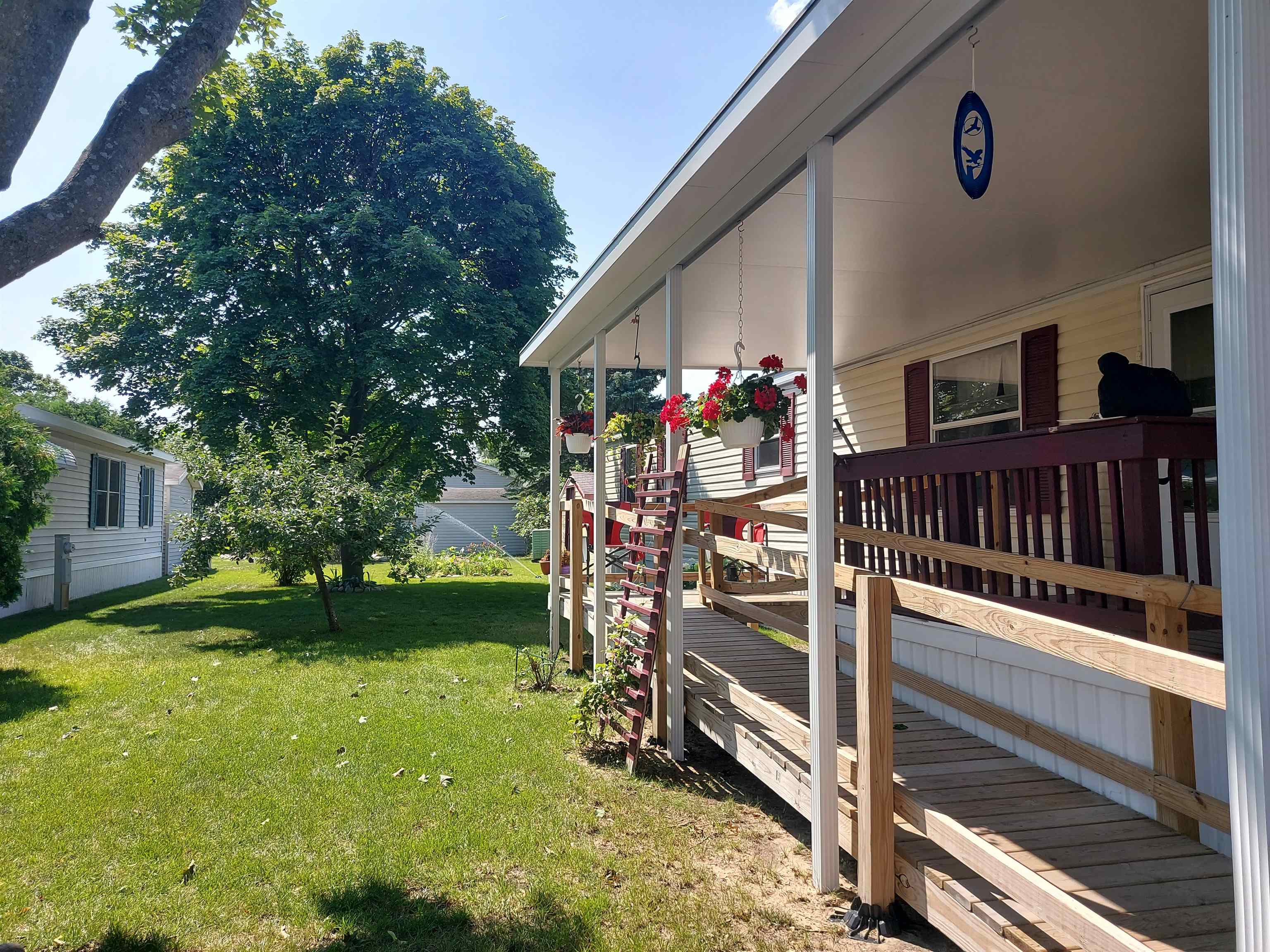 1671 David Place Property Photo 2