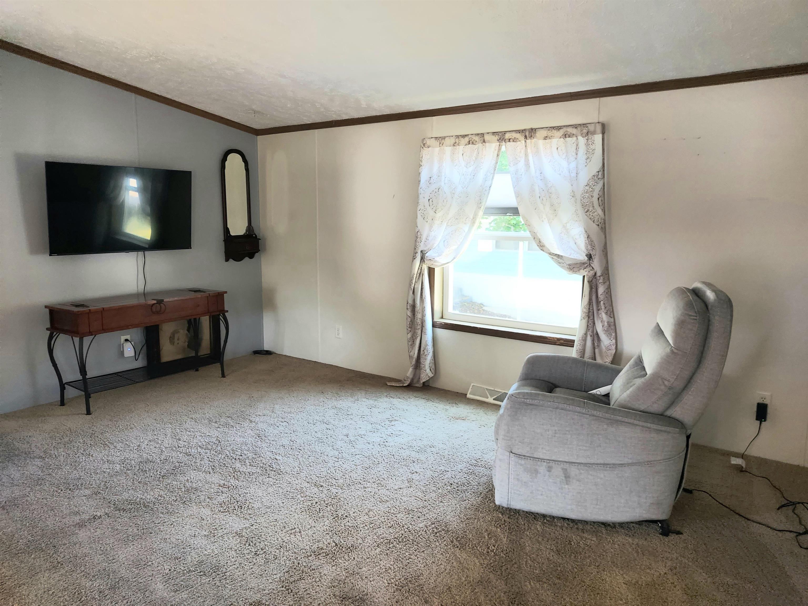 1671 David Place Property Photo 7