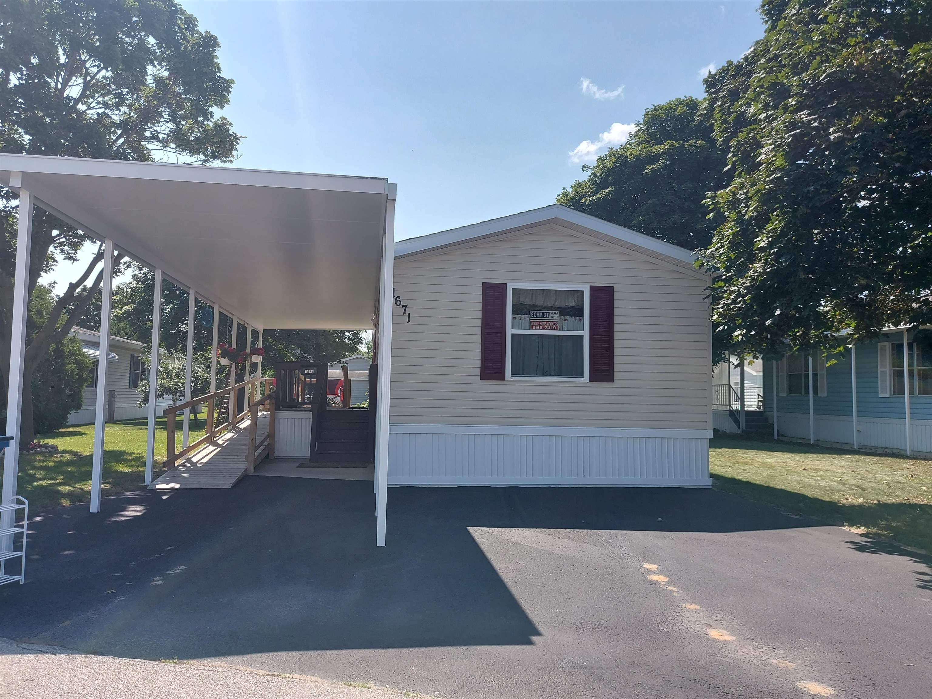 1671 David Place Property Photo 22