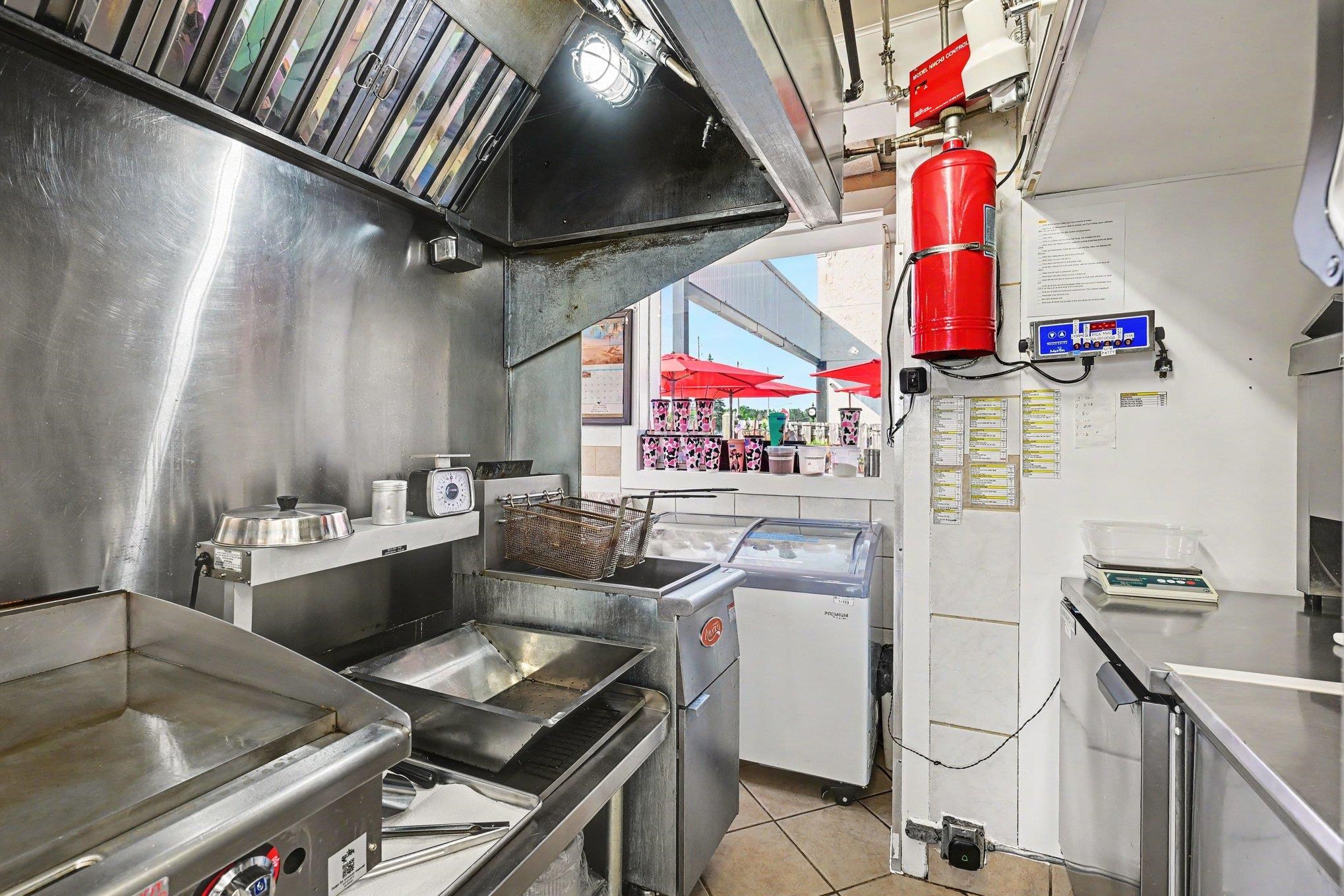 111 N William Street Property Photo 16