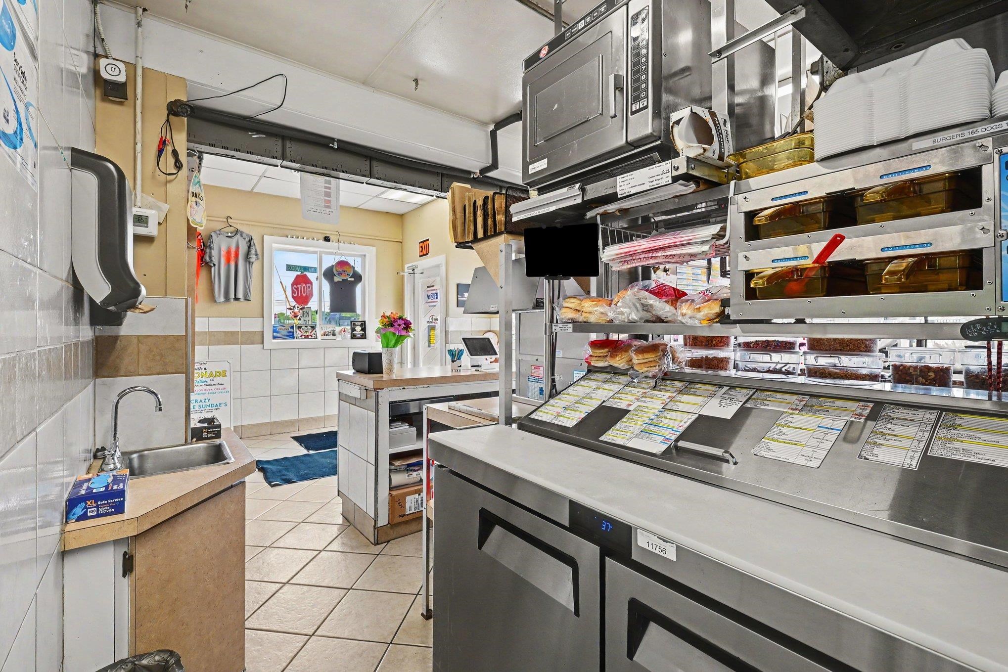 111 N William Street Property Photo 19