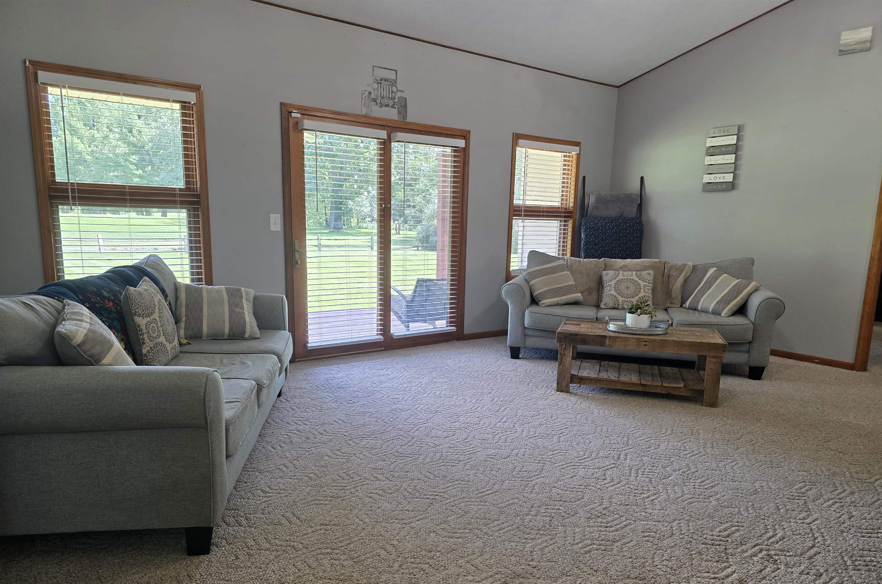 1540 Twin Birch Property Photo 5