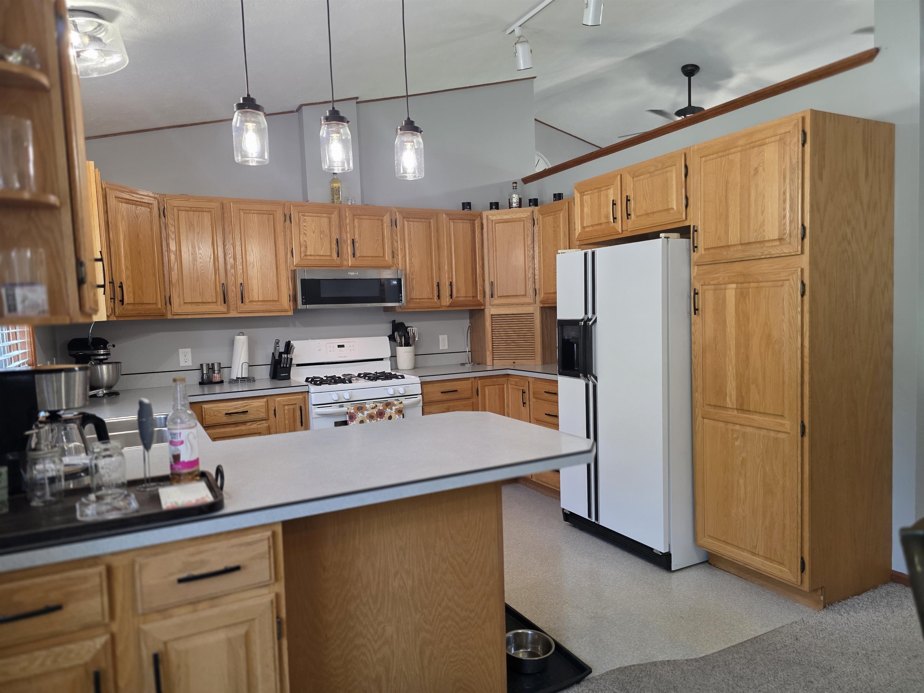 1540 Twin Birch Property Photo 12