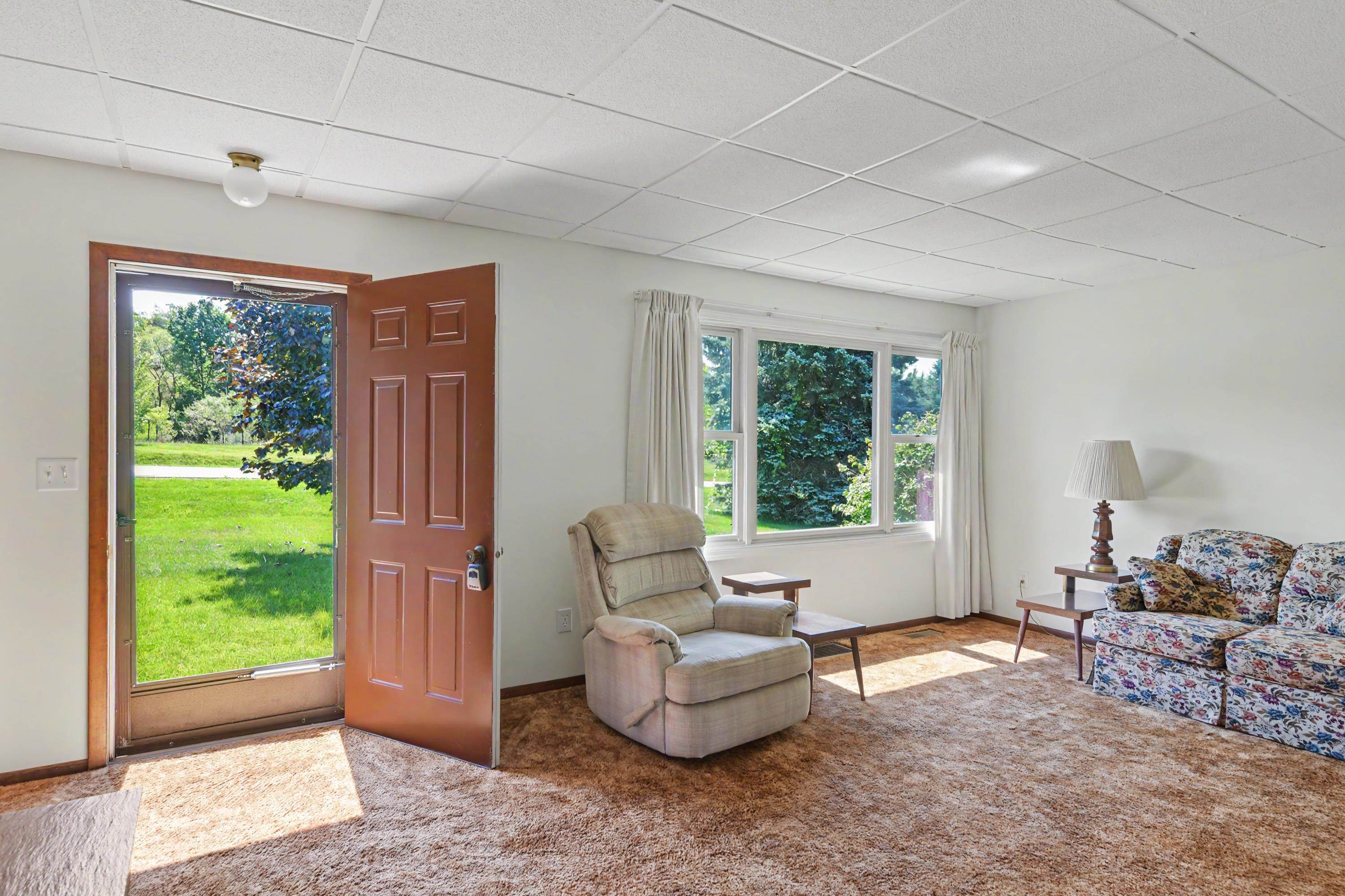 11869 Center Road Property Photo 5
