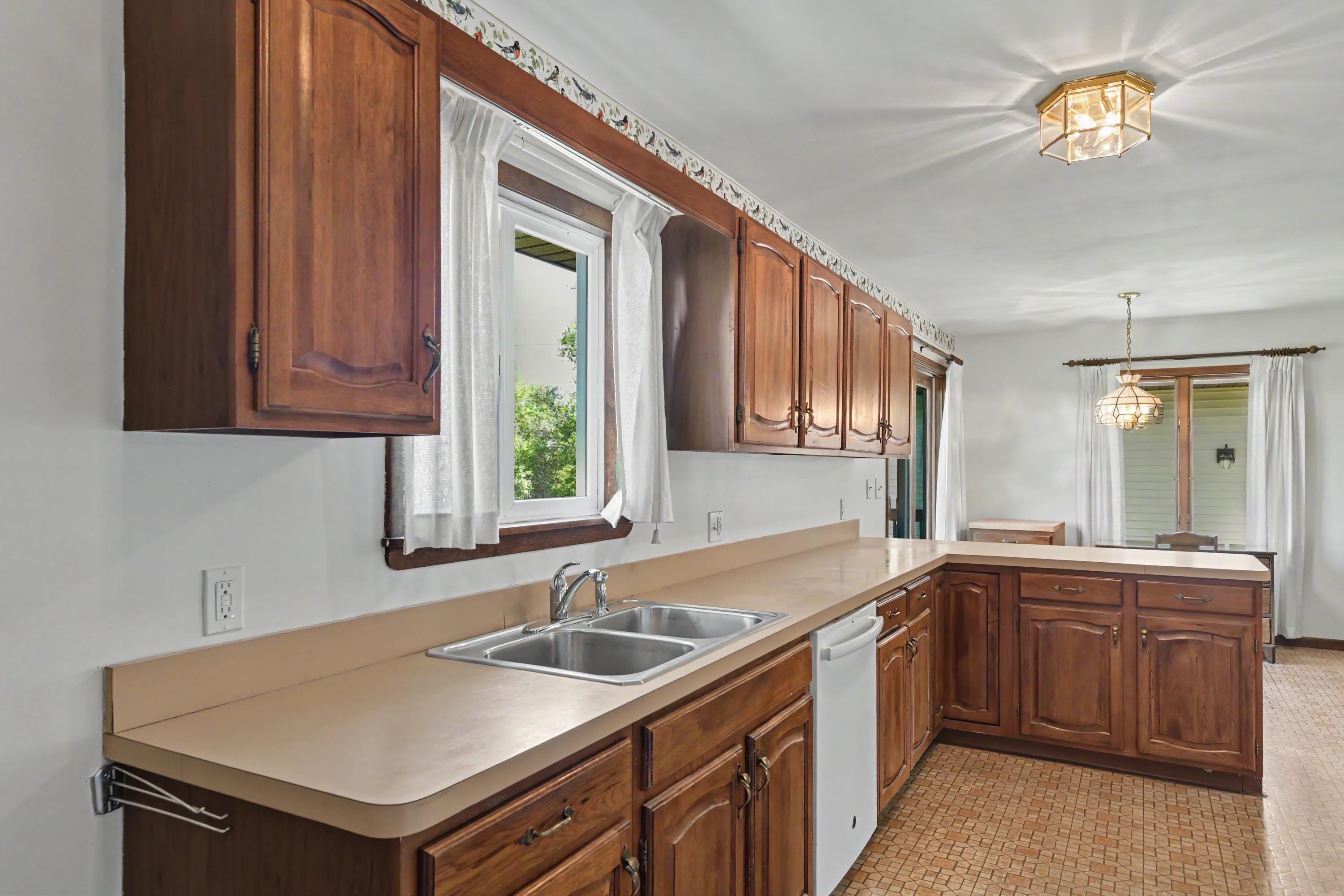 11869 Center Road Property Photo 13