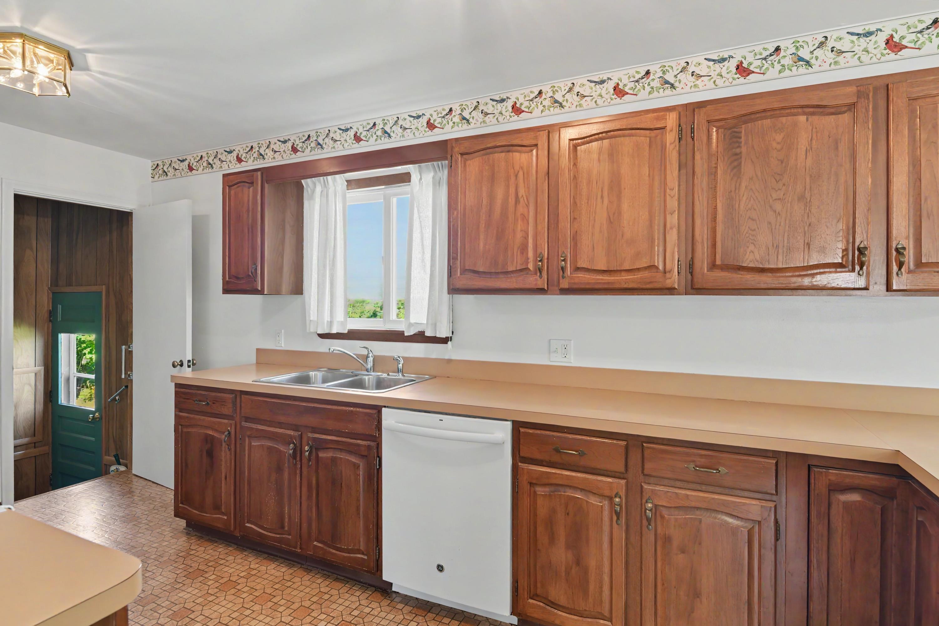 11869 Center Road Property Photo 17