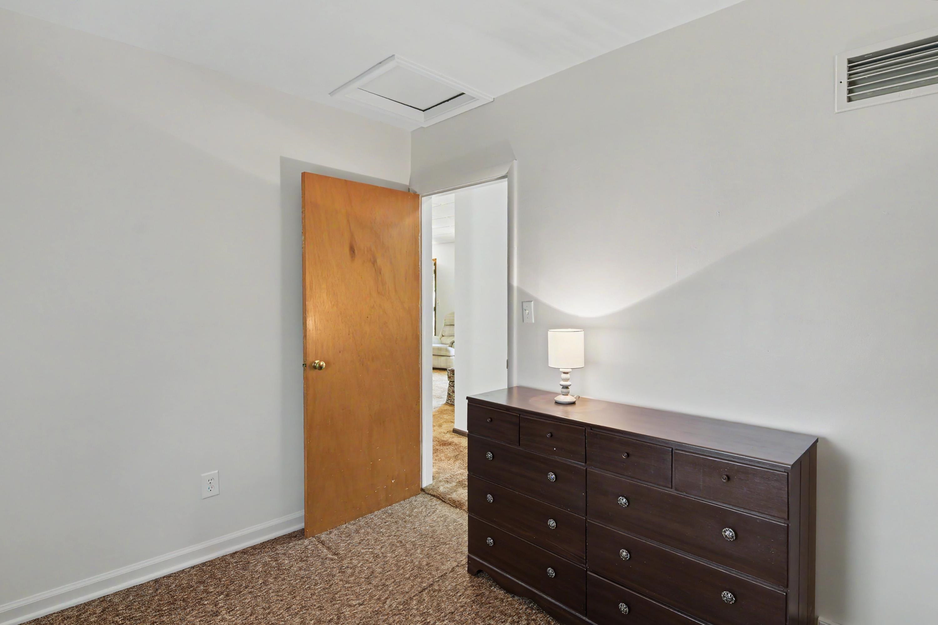 11869 Center Road Property Photo 26