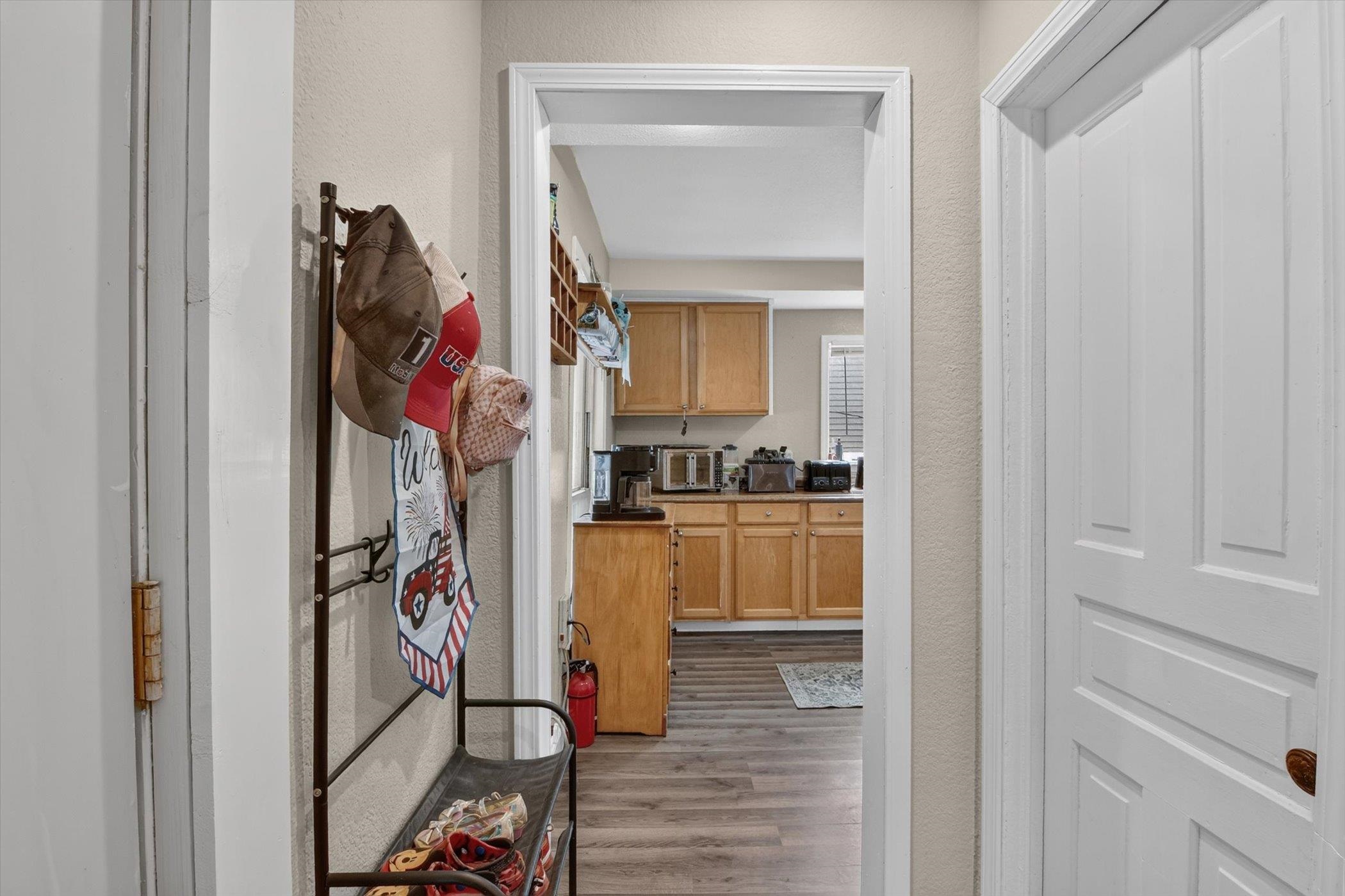 204 S Hodges Drive Property Photo 9