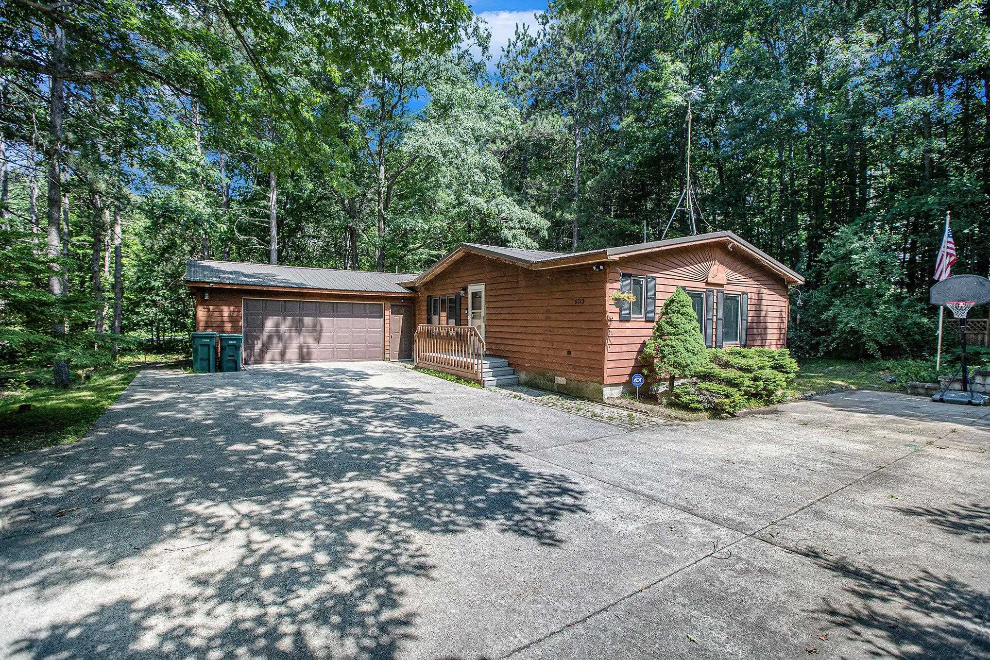 6313 Somerset Lane Property Photo 1