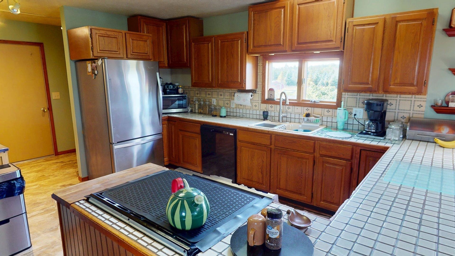 668 S Nelson Property Photo 3