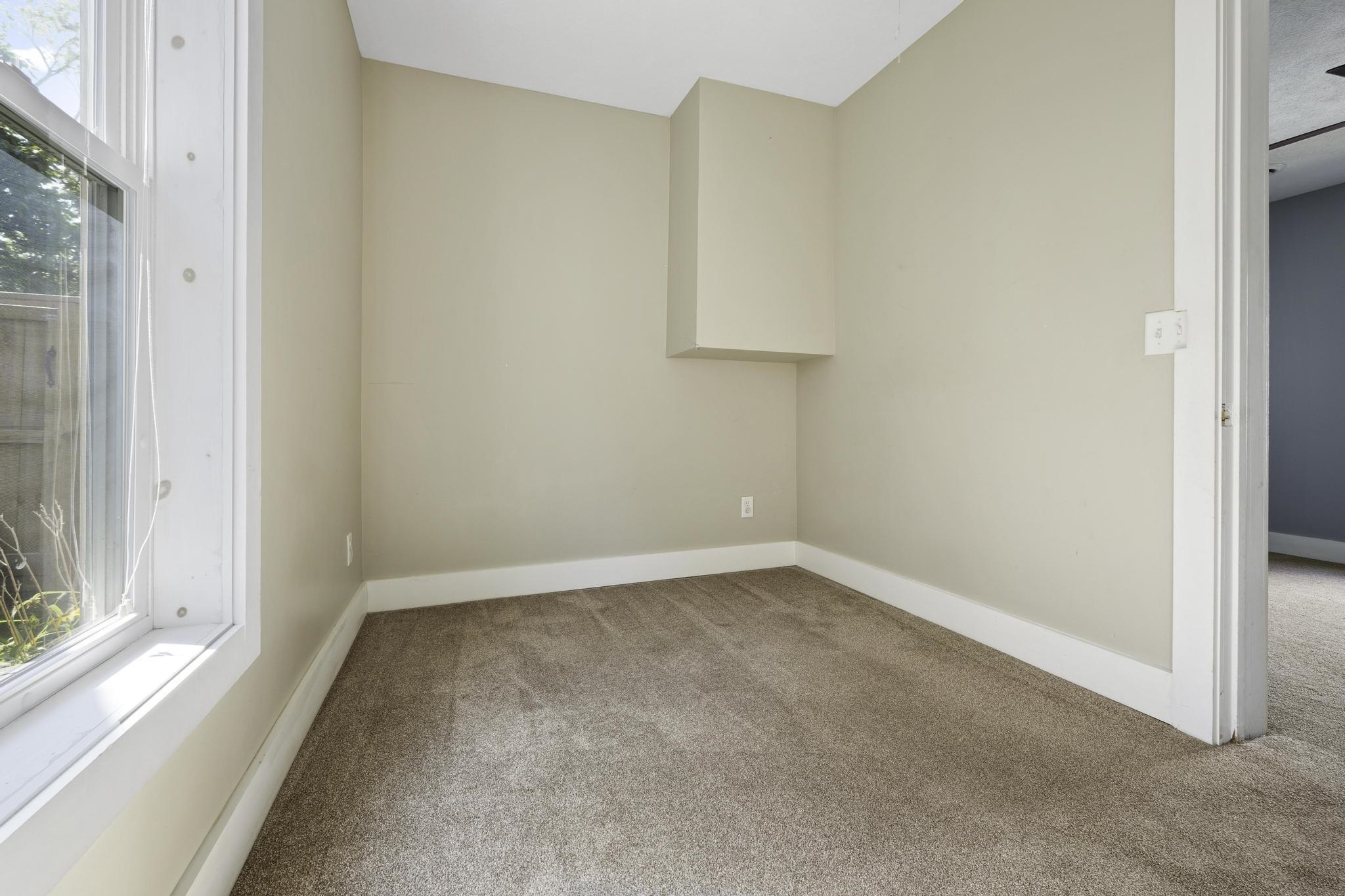 851 E Eighth Street Property Photo 24