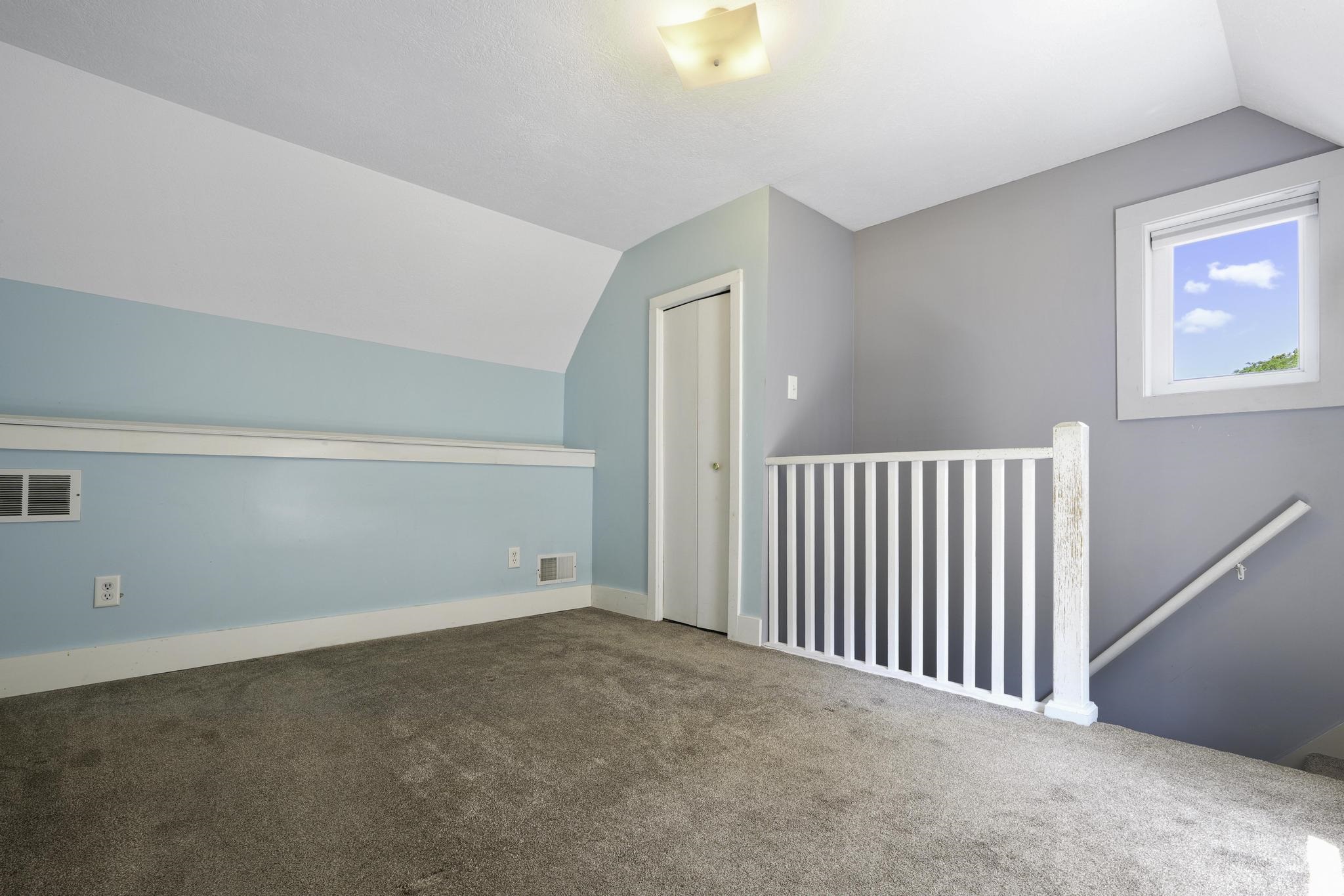 851 E Eighth Street Property Photo 26