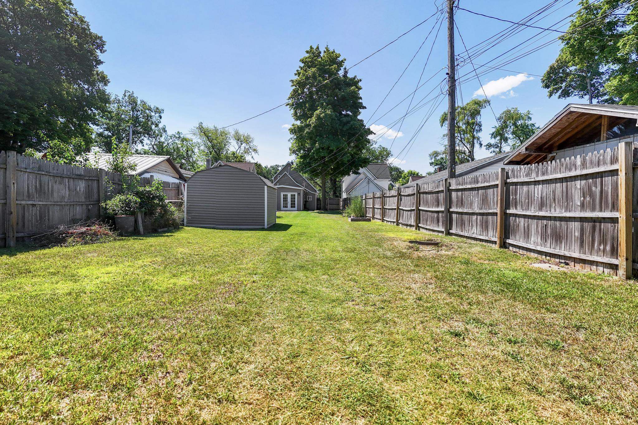 851 E Eighth Street Property Photo 42