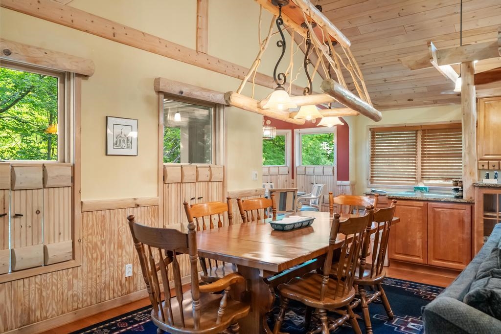 2658 Troon South Property Photo 8