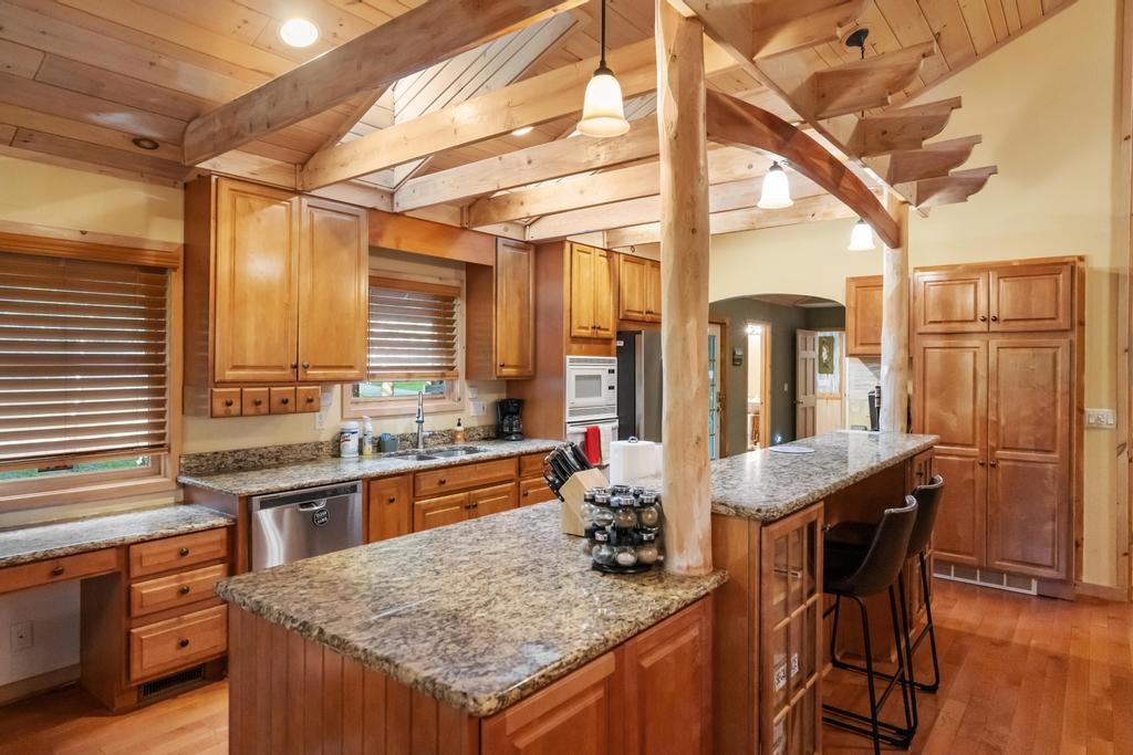 2658 Troon South Property Photo 10
