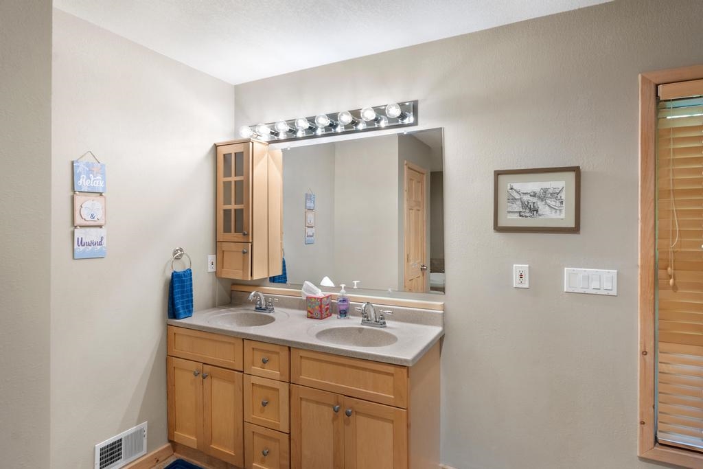 2658 Troon South Property Photo 27