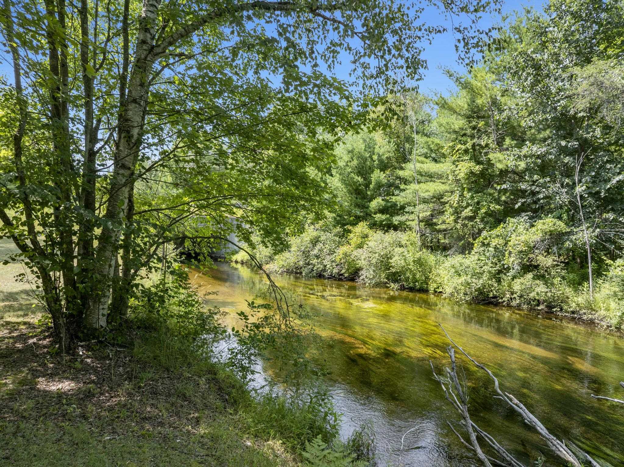 15049 Healy Lake Road Property Photo 1