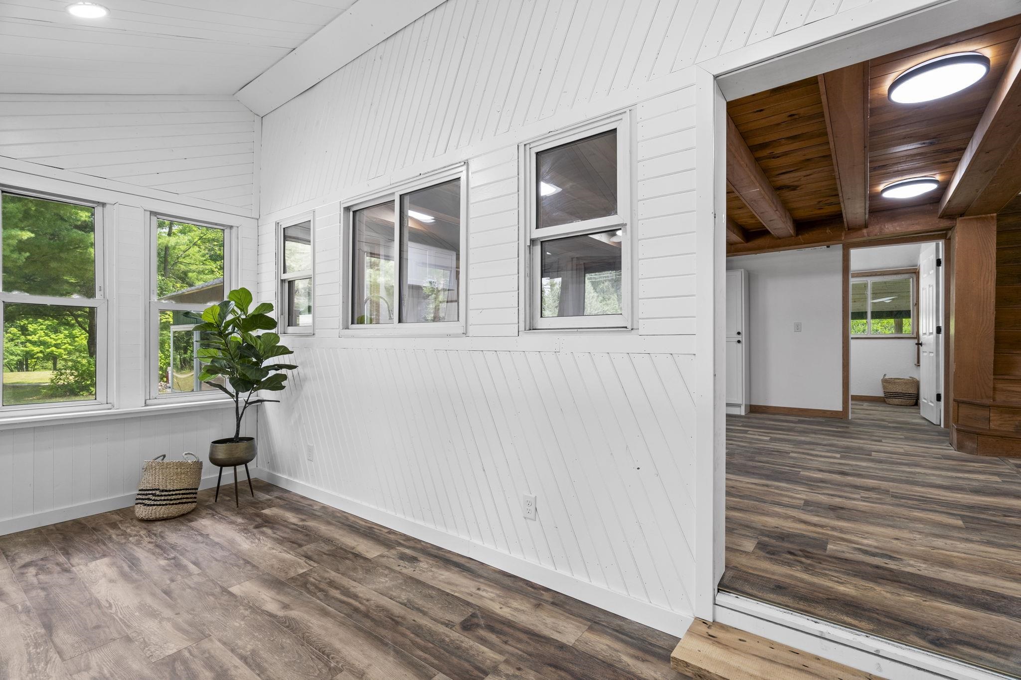 15049 Healy Lake Road Property Photo 4