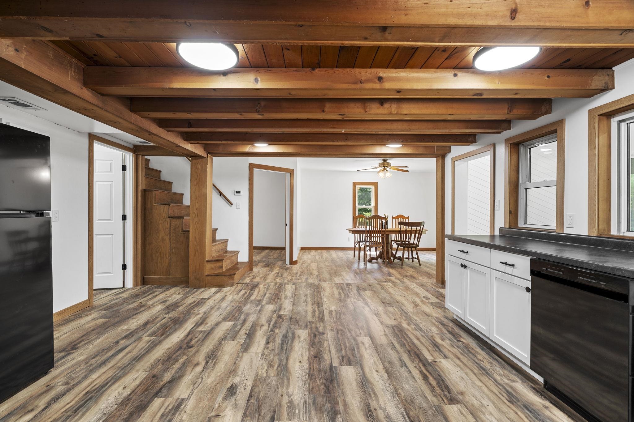 15049 Healy Lake Road Property Photo 12