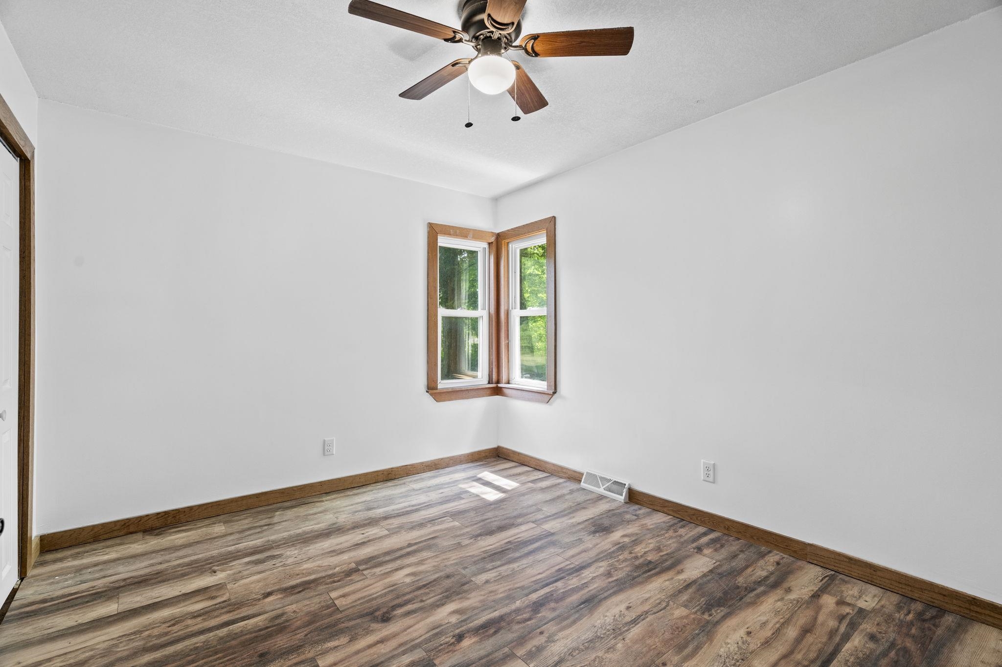 15049 Healy Lake Road Property Photo 19